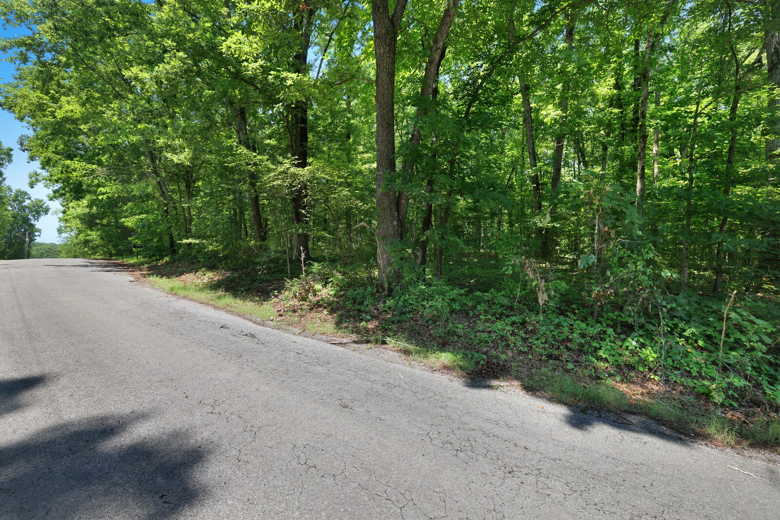 2 Crescent Dr
