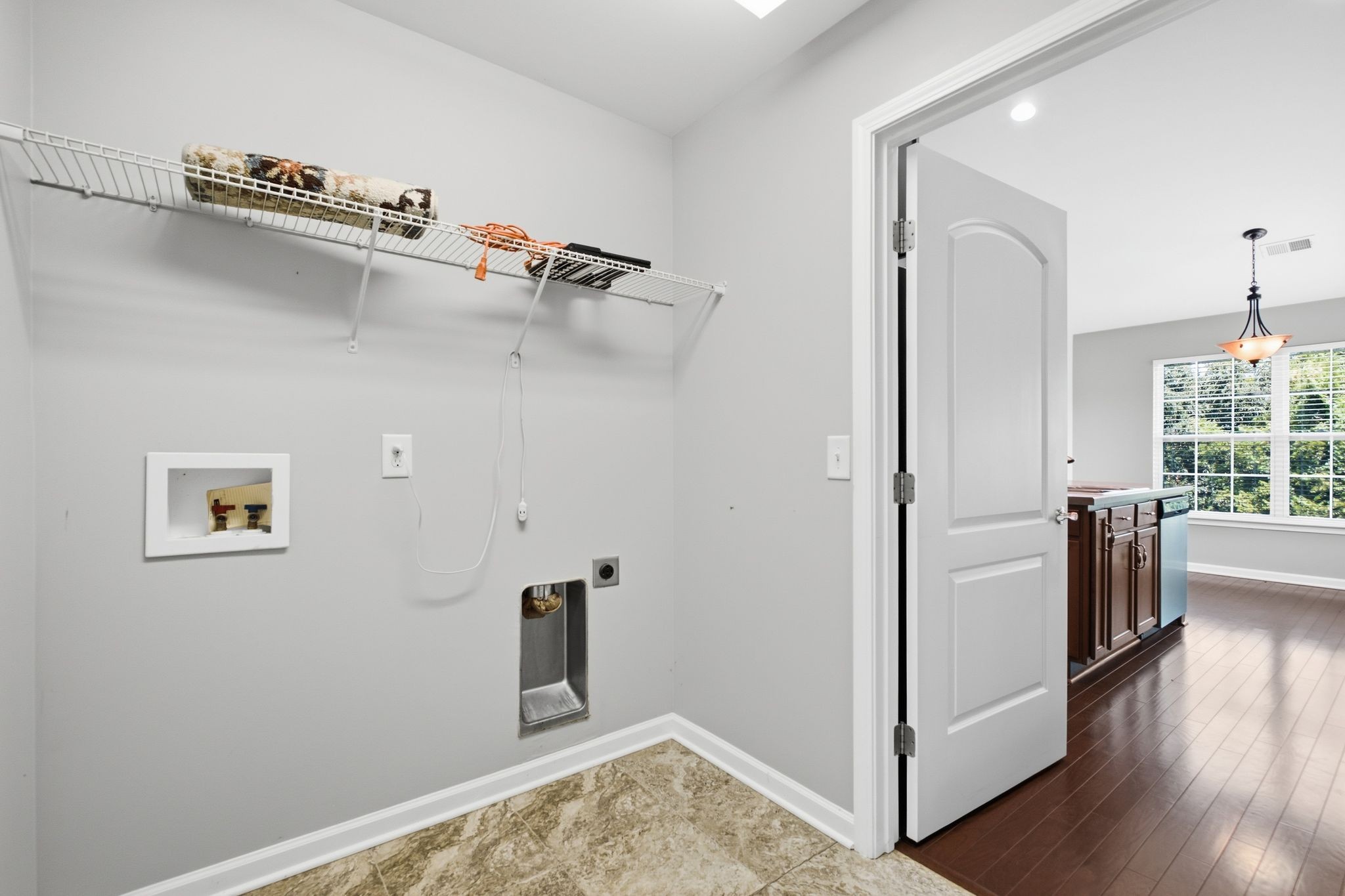 395 Devon Chase Hl Unit: 5603