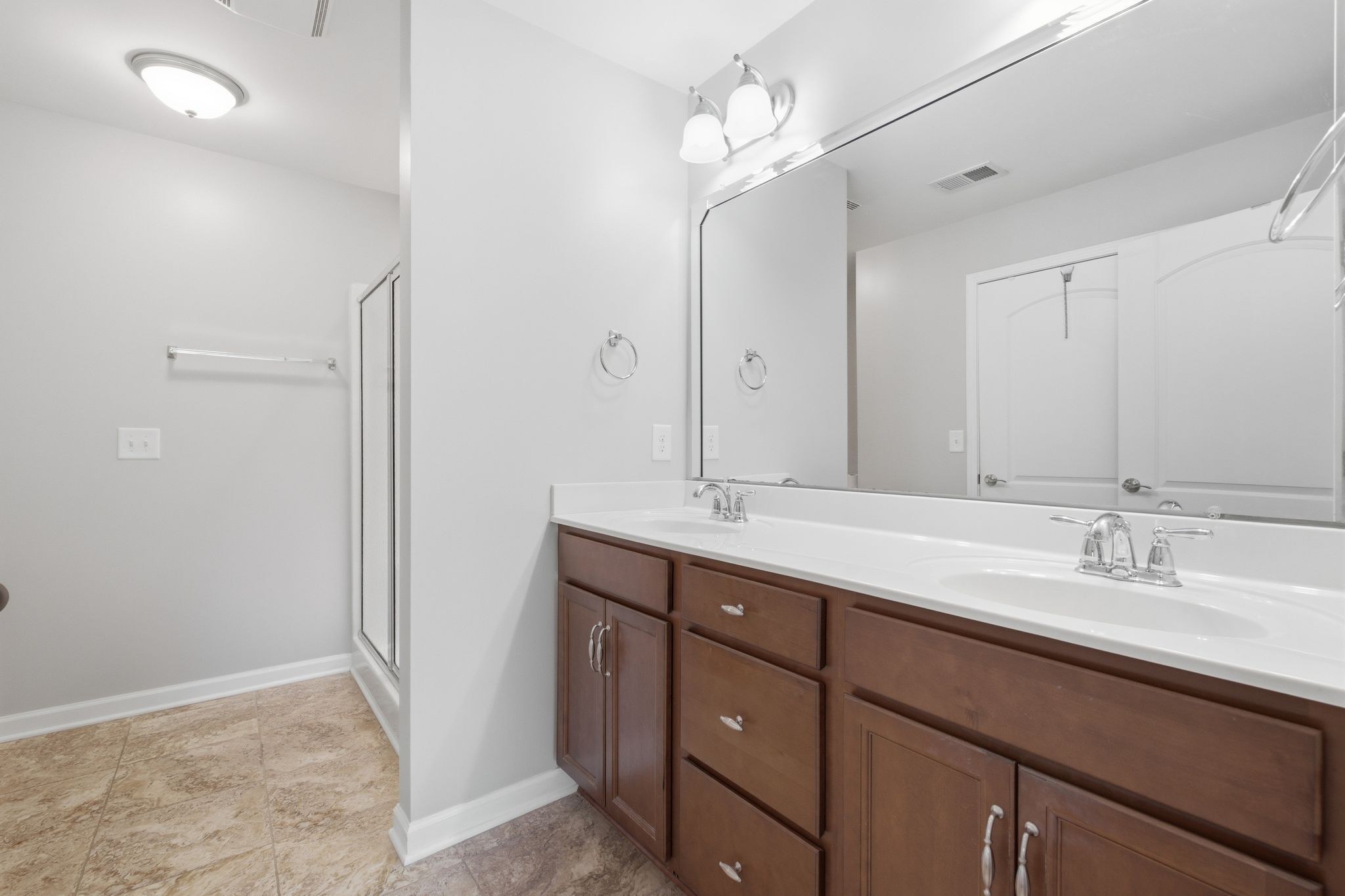 395 Devon Chase Hl Unit: 5603