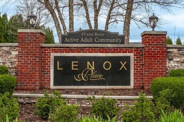 395 Devon Chase Hl Unit: 5603
