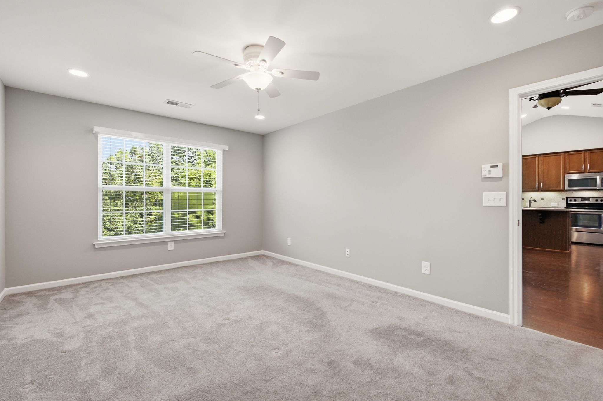 395 Devon Chase Hl Unit: 5603