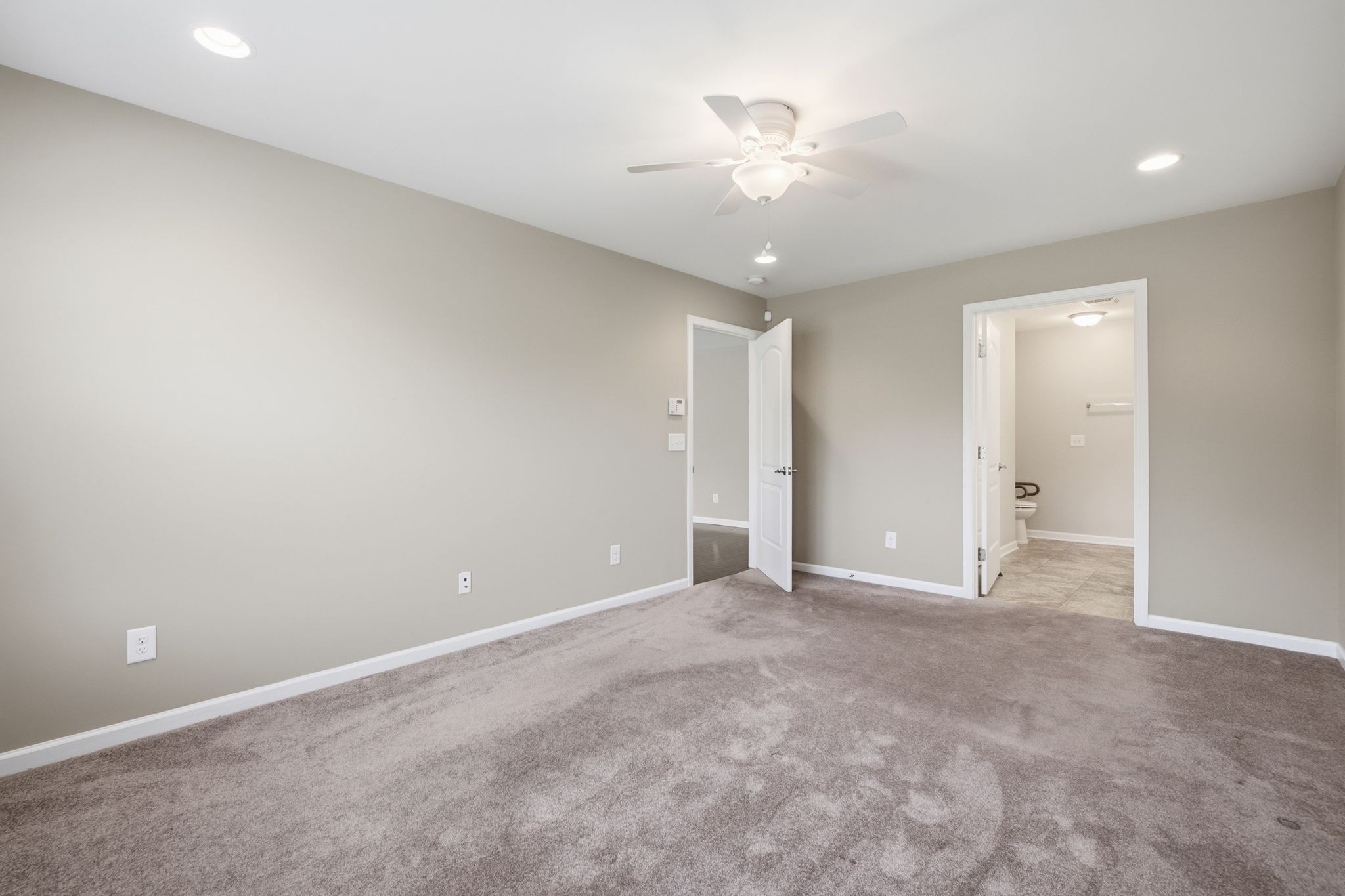395 Devon Chase Hl Unit: 5603