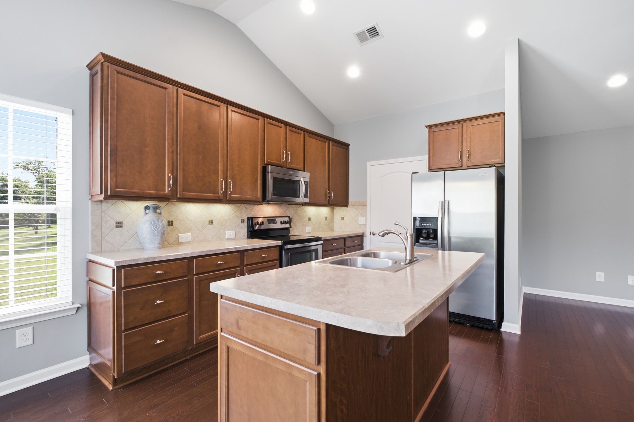 395 Devon Chase Hl Unit: 5603