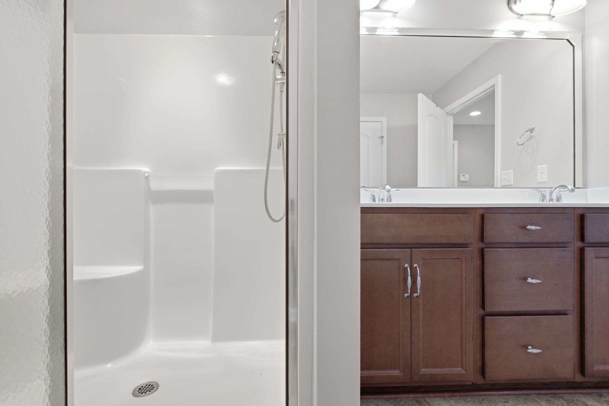 395 Devon Chase Hl Unit: 5603