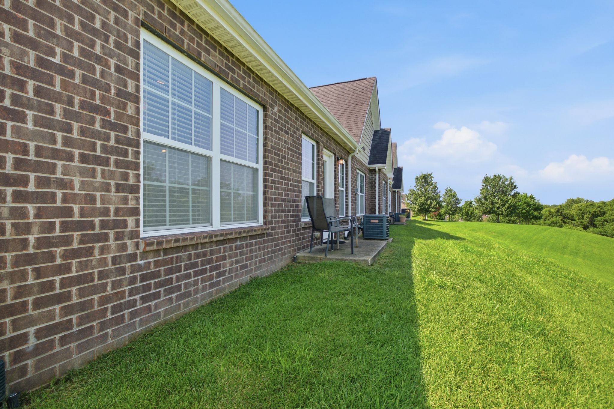 395 Devon Chase Hl Unit: 5603
