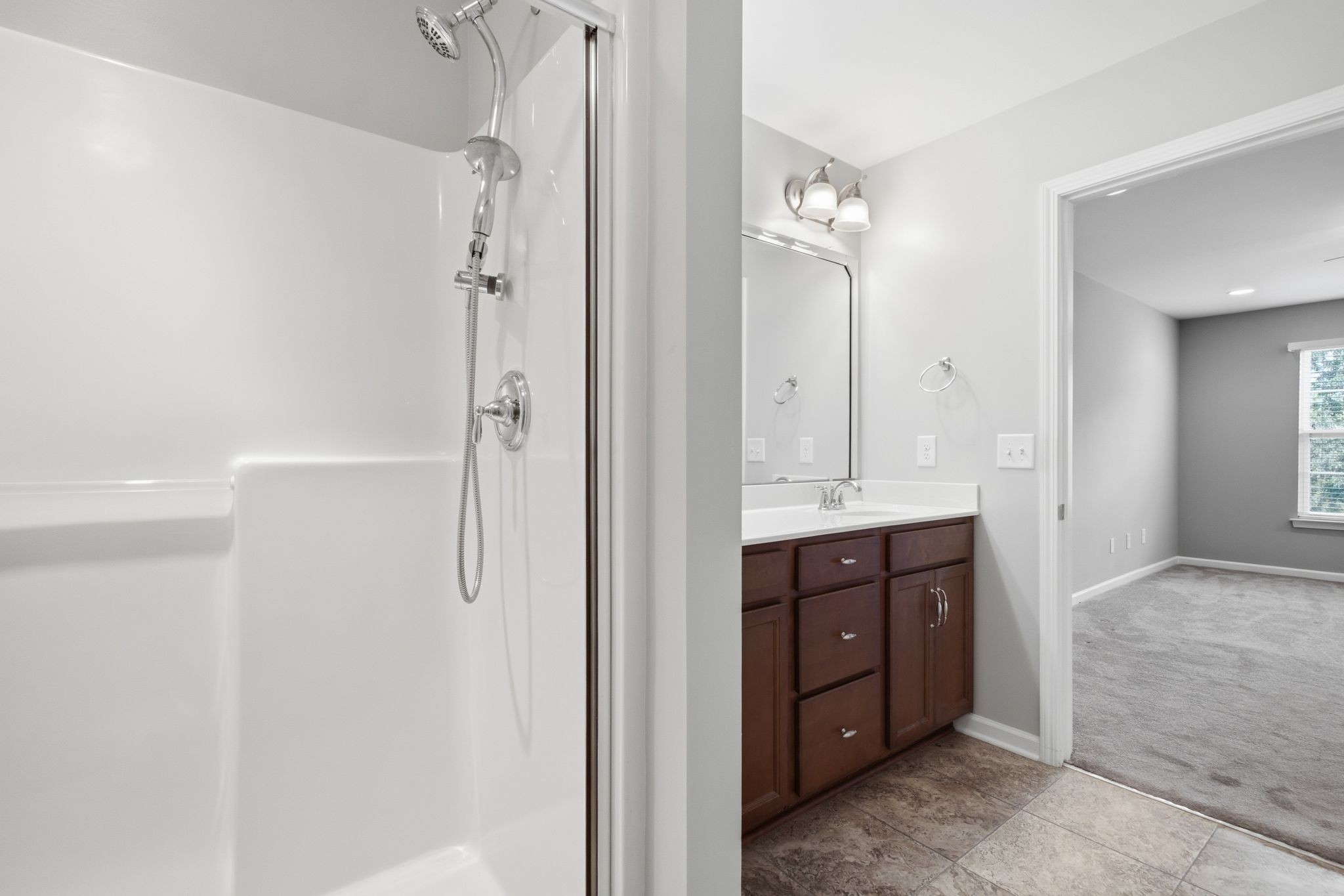 395 Devon Chase Hl Unit: 5603