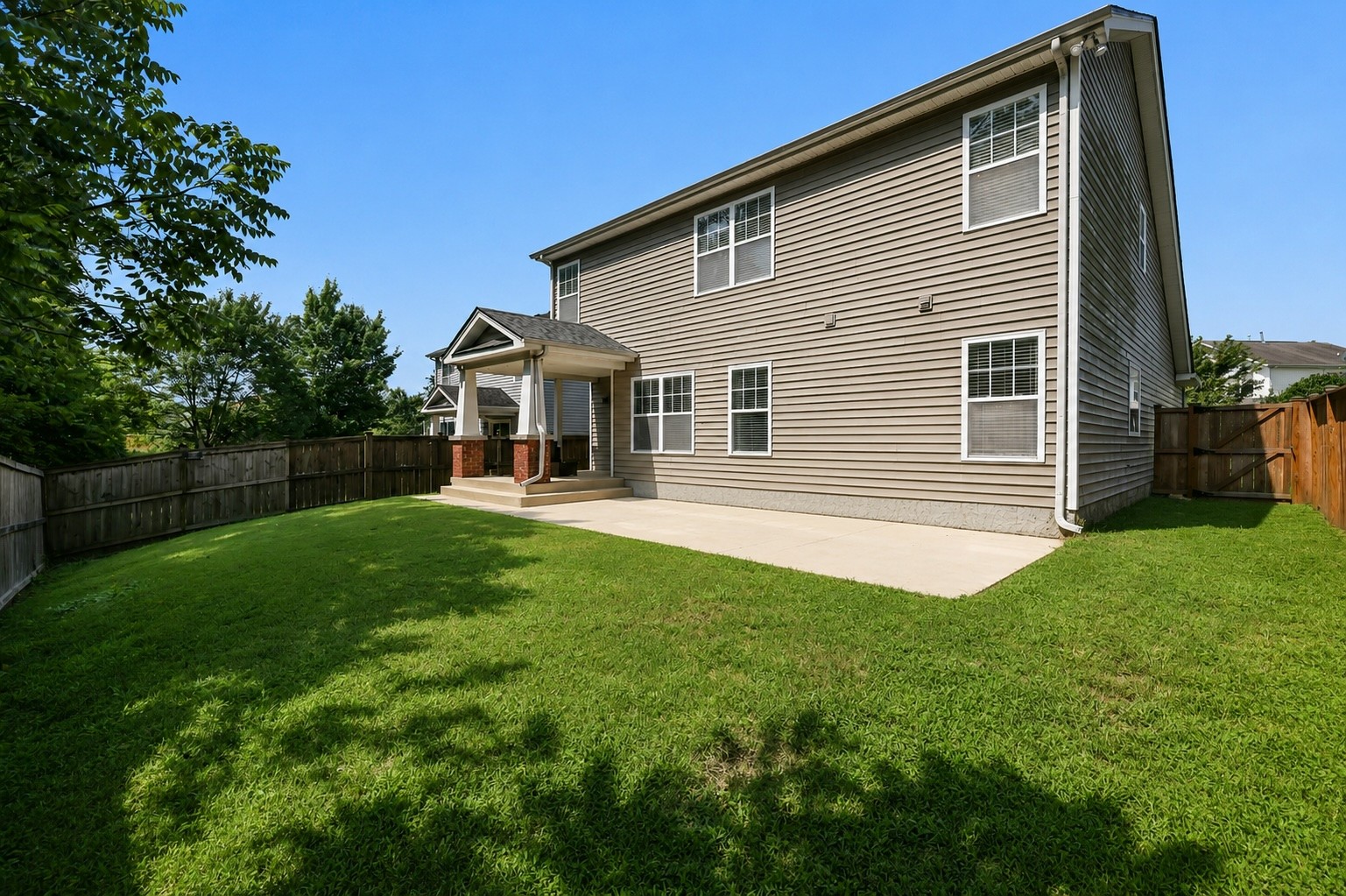5497 Escalade Dr