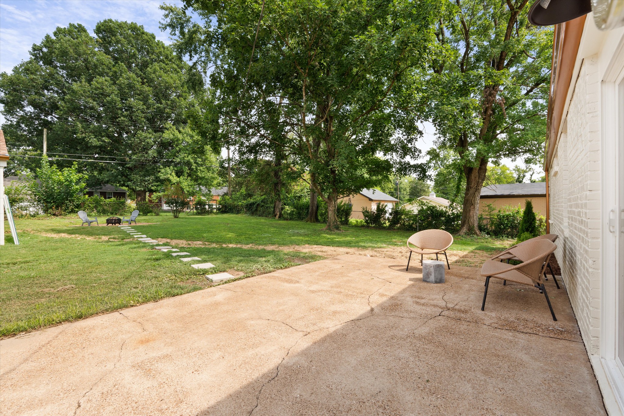 215 Cottage Ln