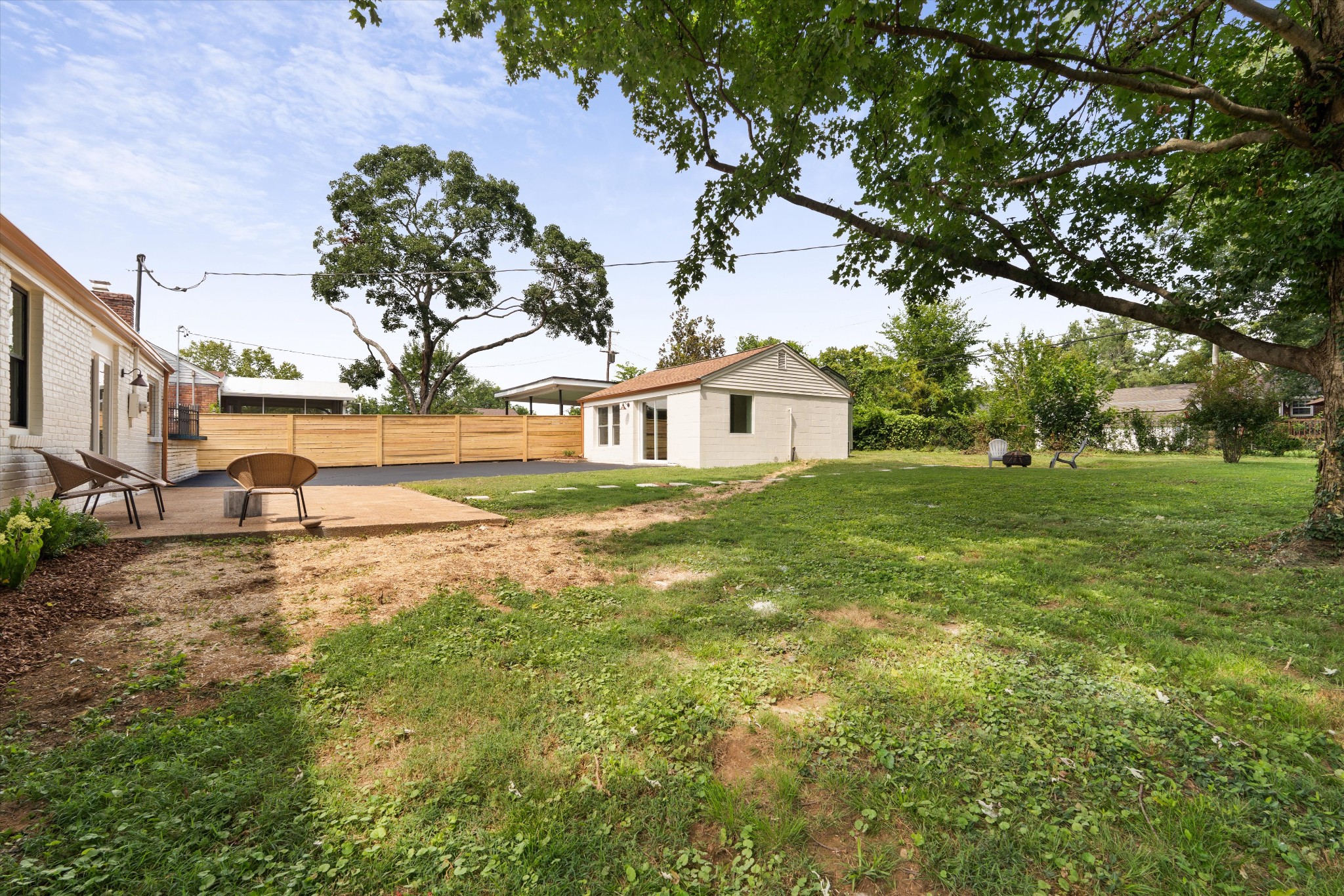 215 Cottage Ln