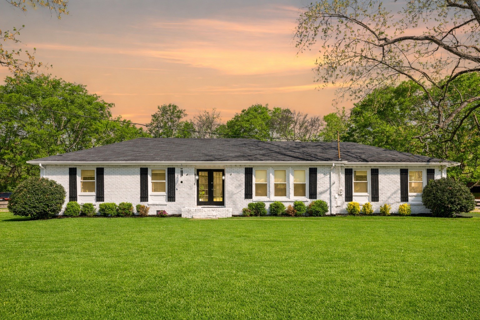 1136 Howell Dr