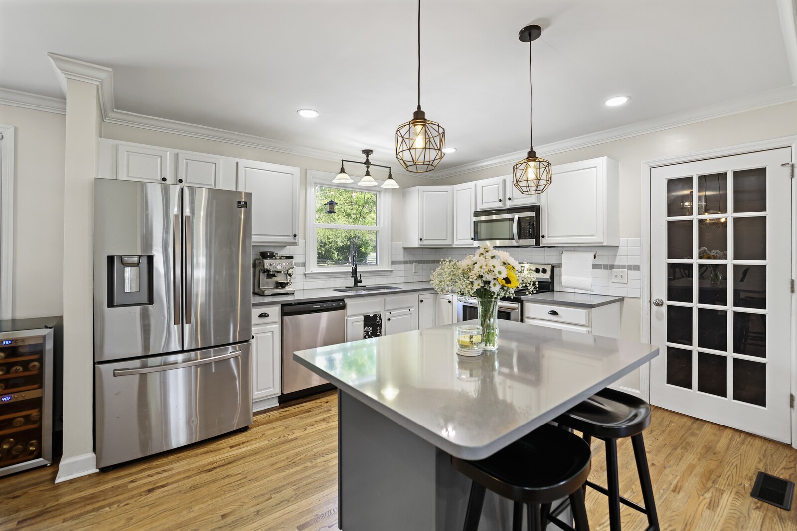 1136 Howell Dr