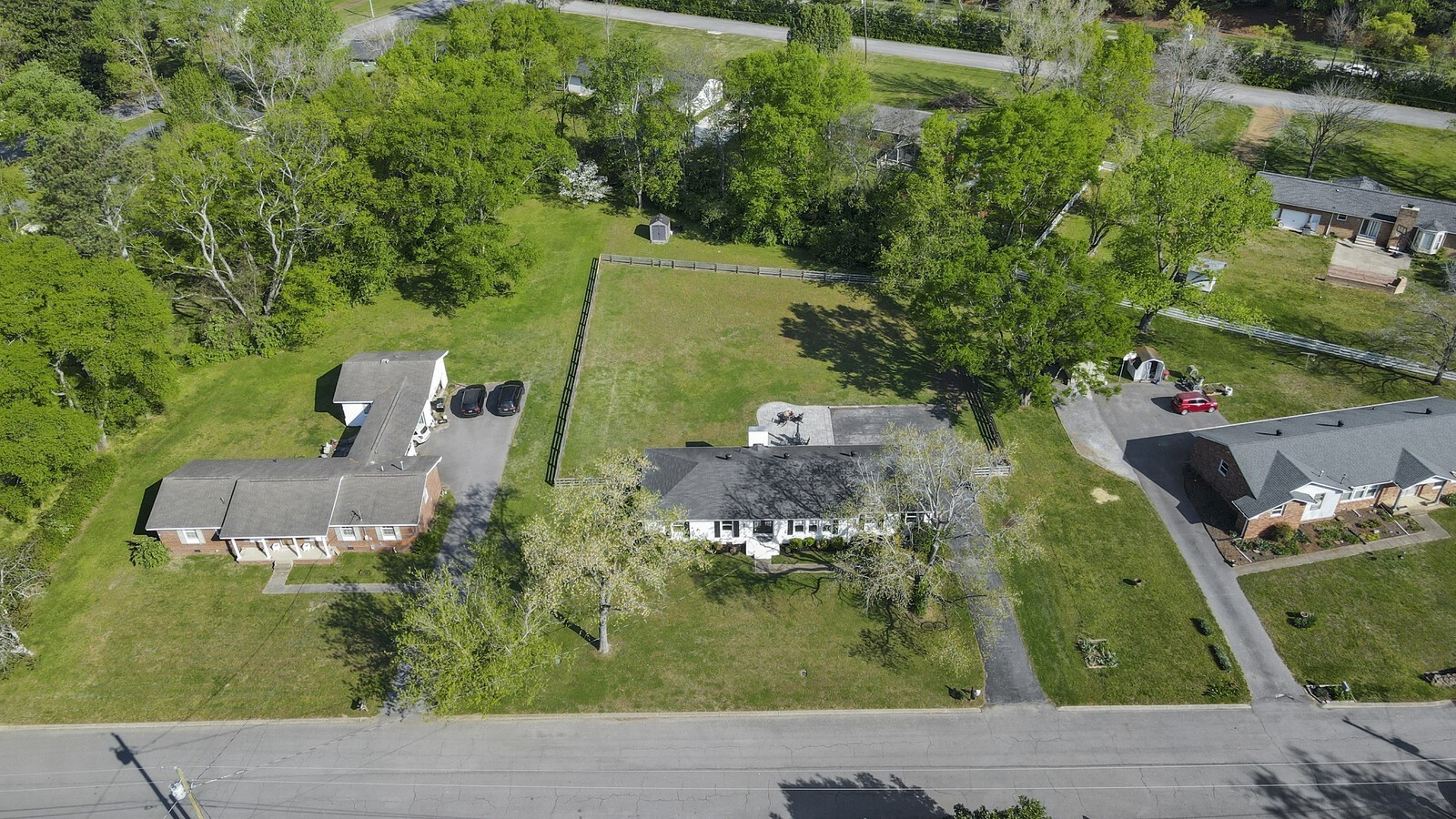 1136 Howell Dr
