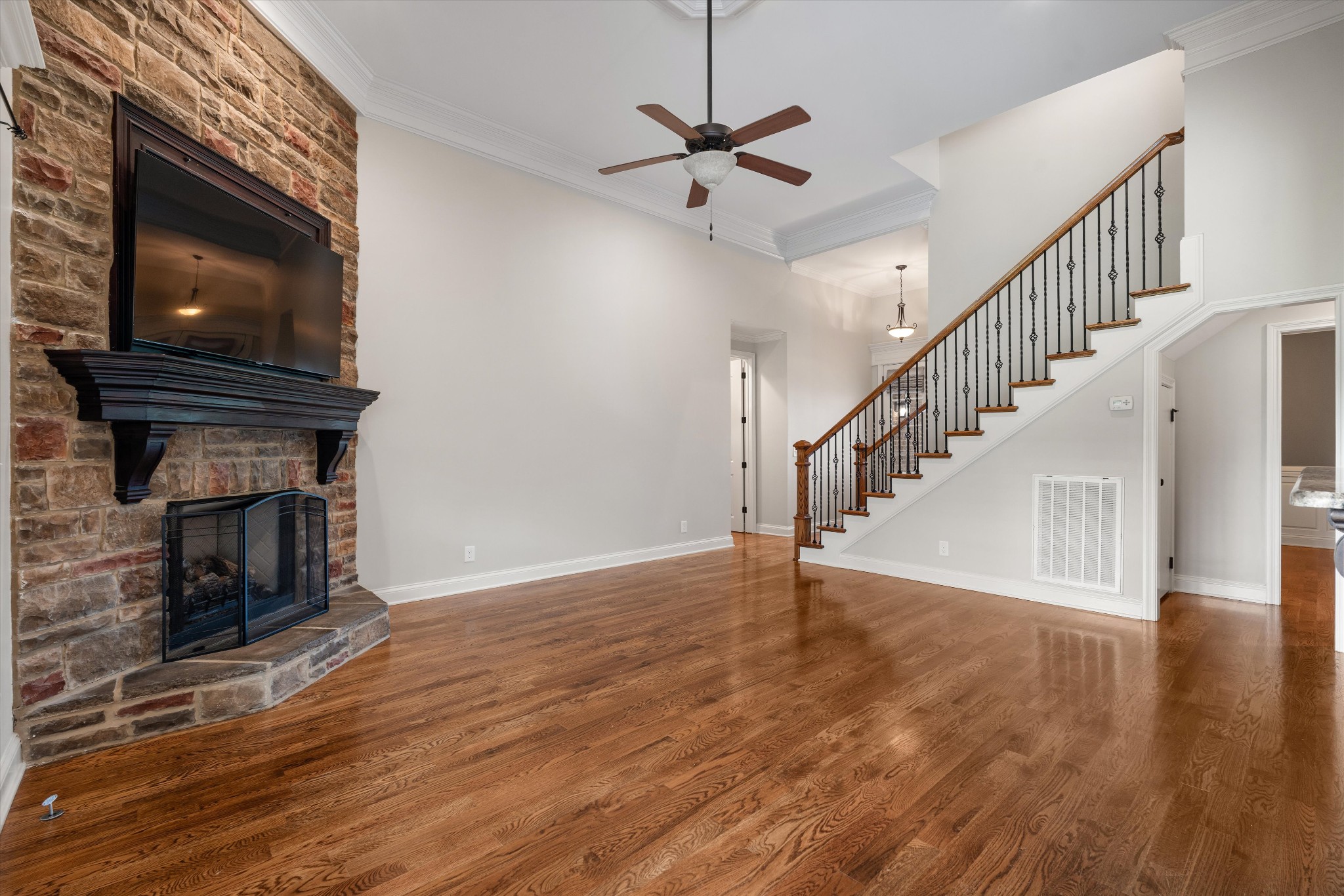 3134 Hidden Creek Dr