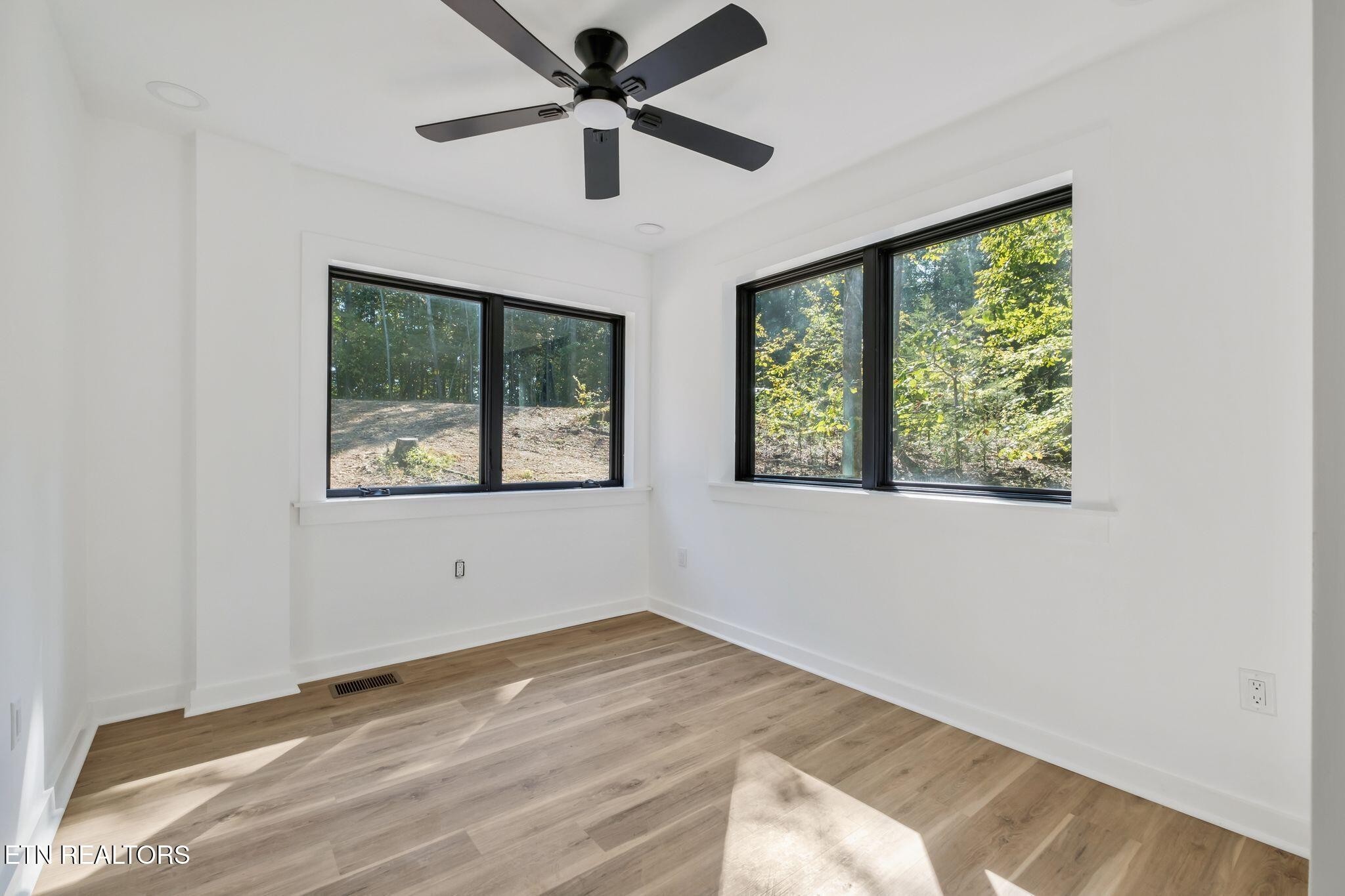 551 Soft Ridge Rd