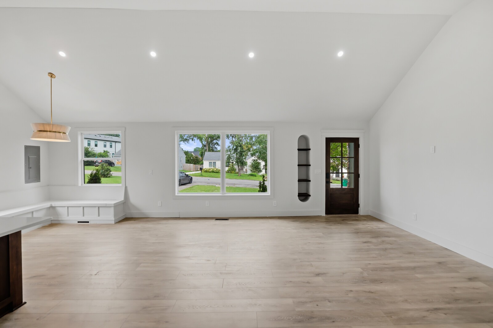 1402 Corder Dr