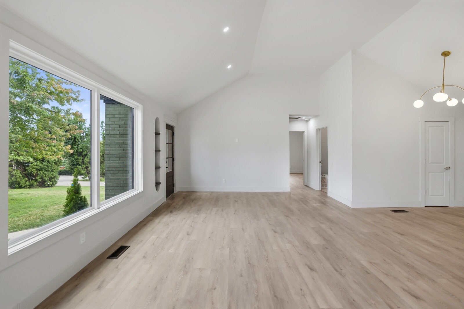 1402 Corder Dr