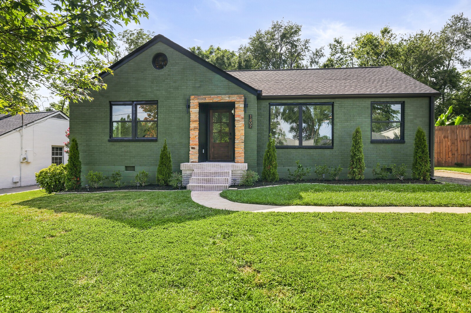 1402 Corder Dr