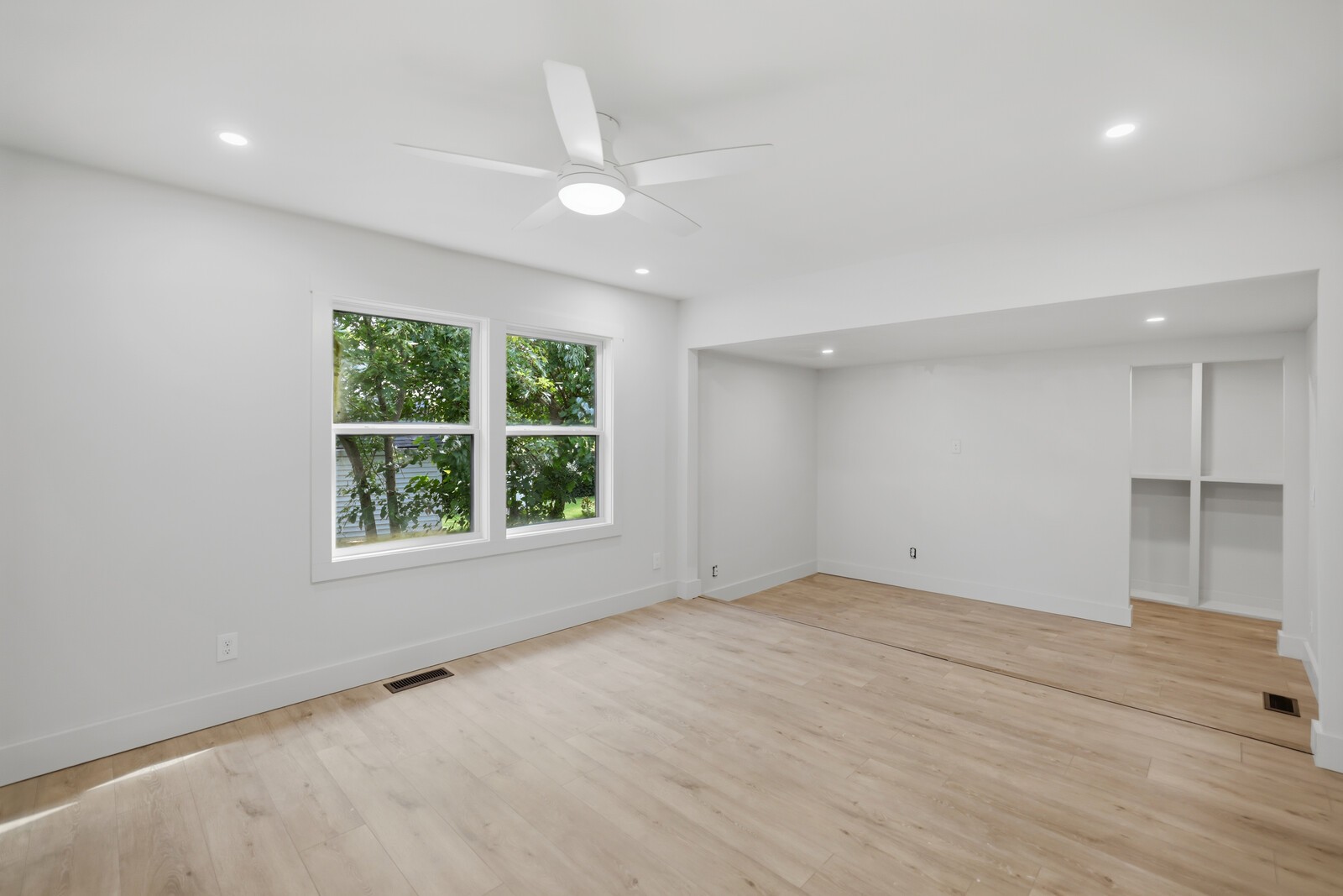 1402 Corder Dr