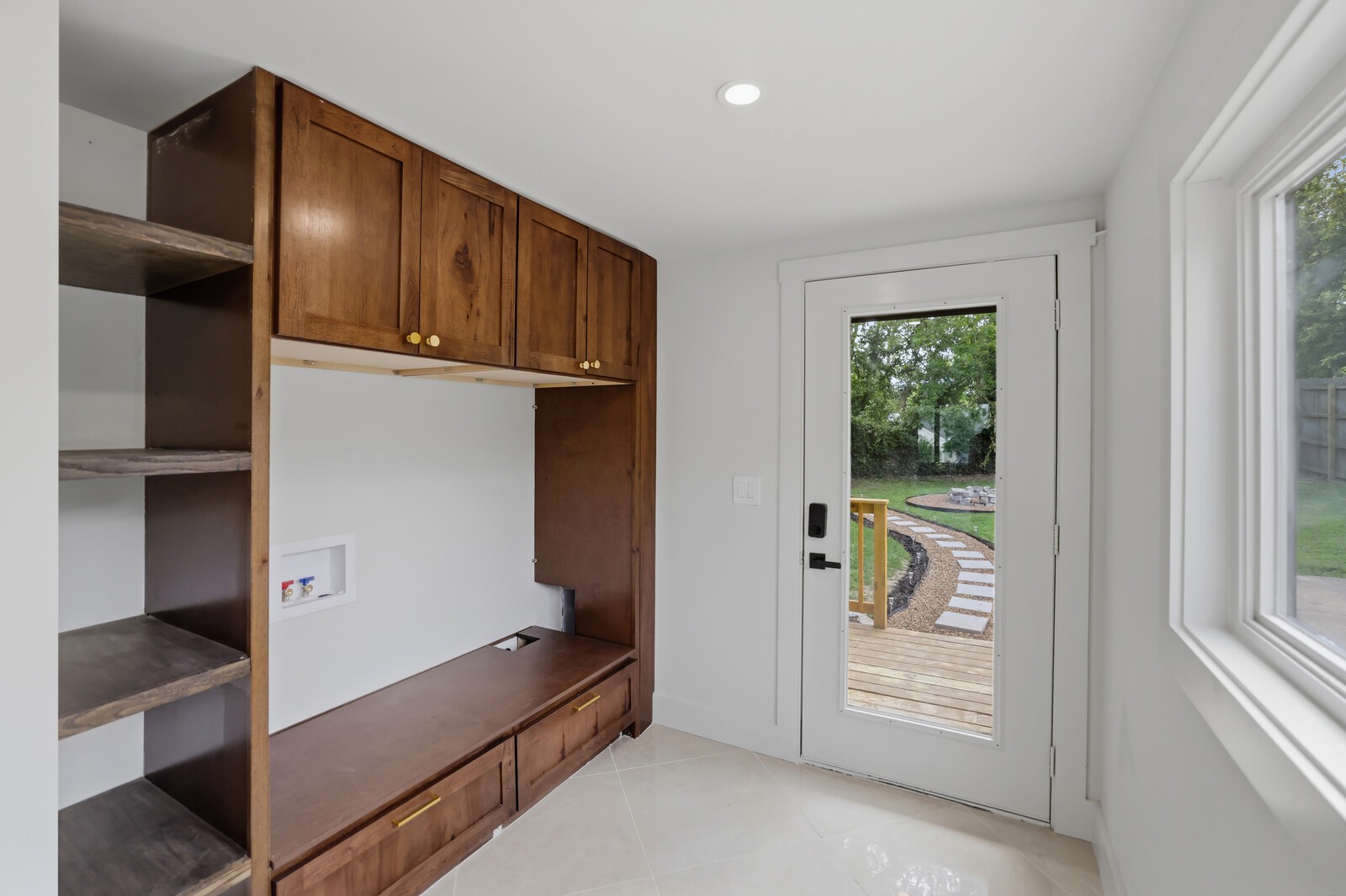 1402 Corder Dr