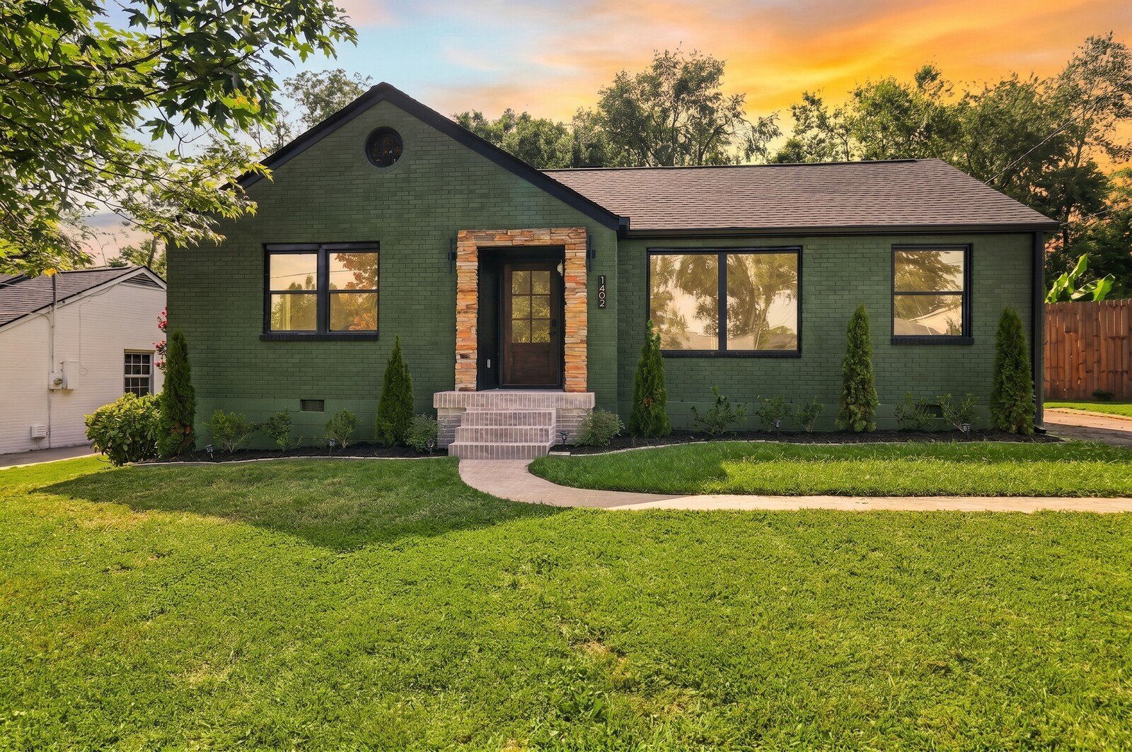1402 Corder Dr