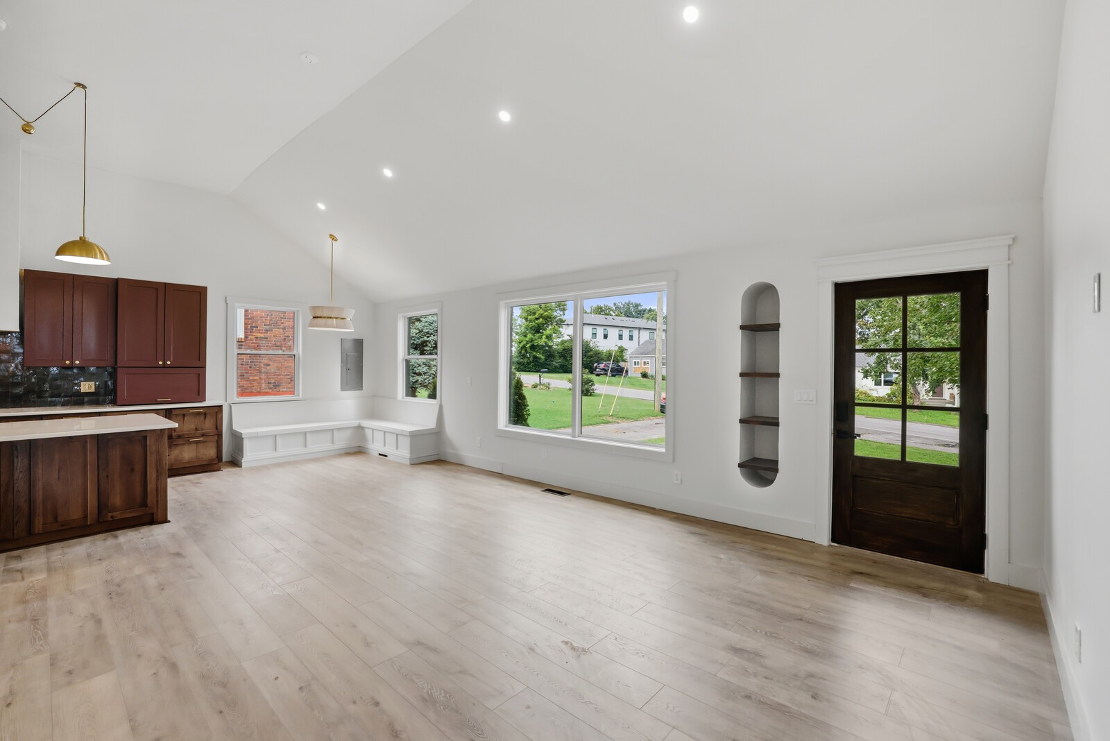 1402 Corder Dr