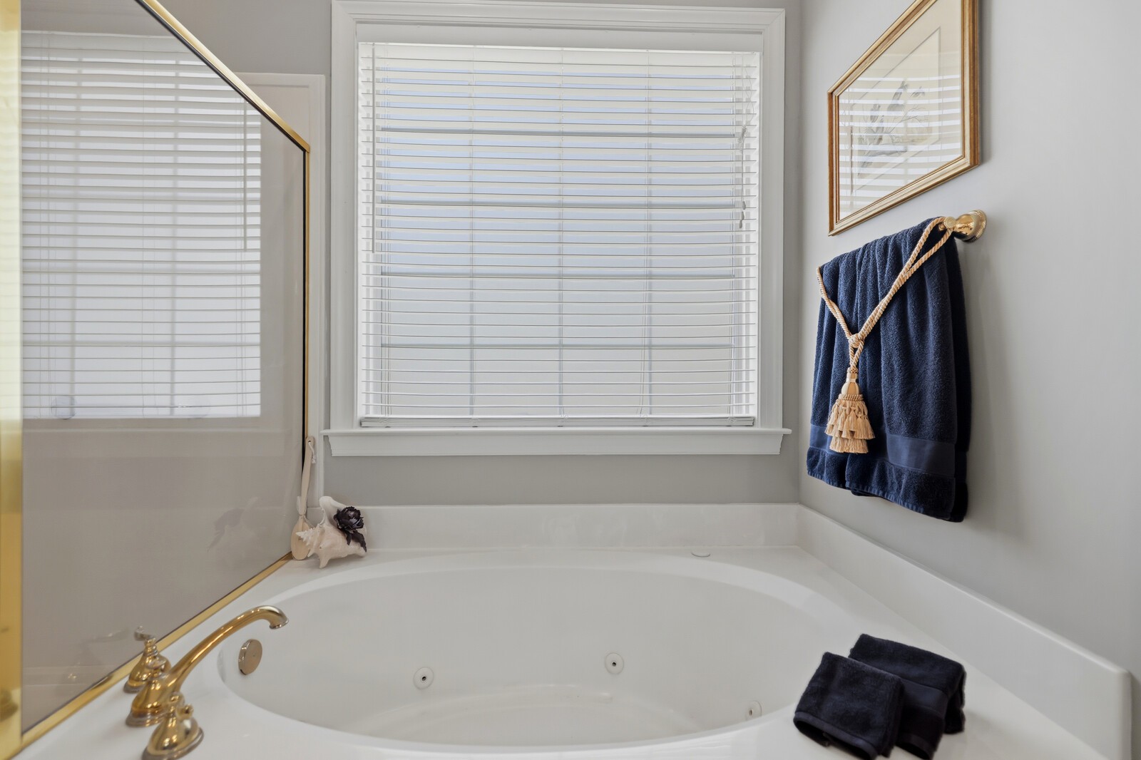 1005 Alcove Ct