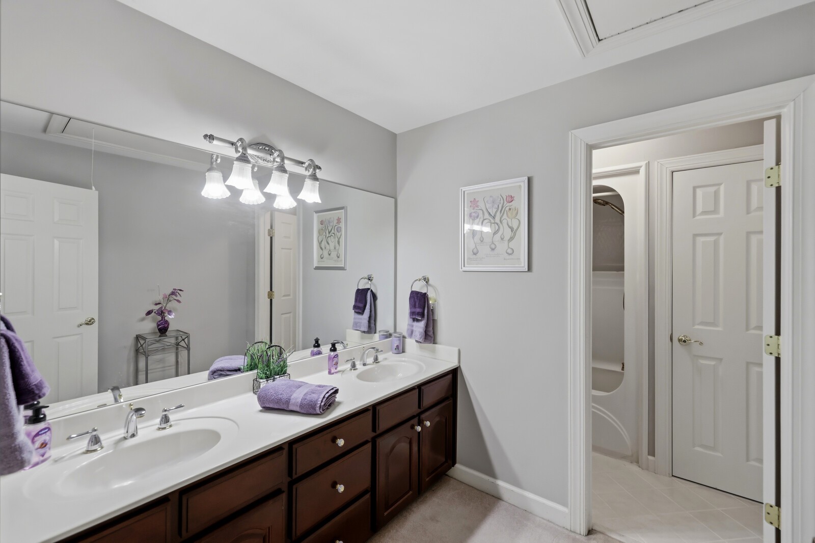 1005 Alcove Ct