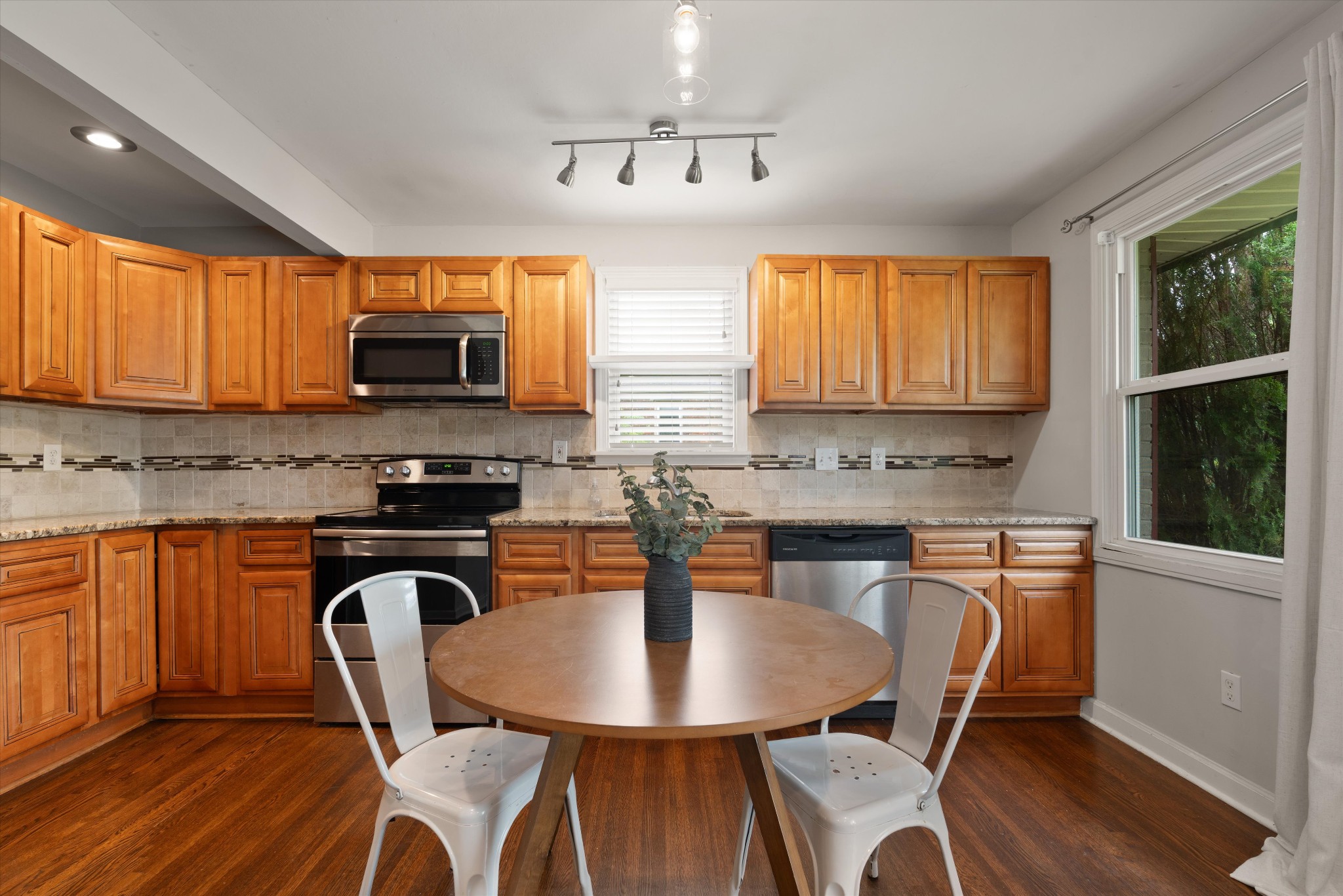 207 Theodore Rd