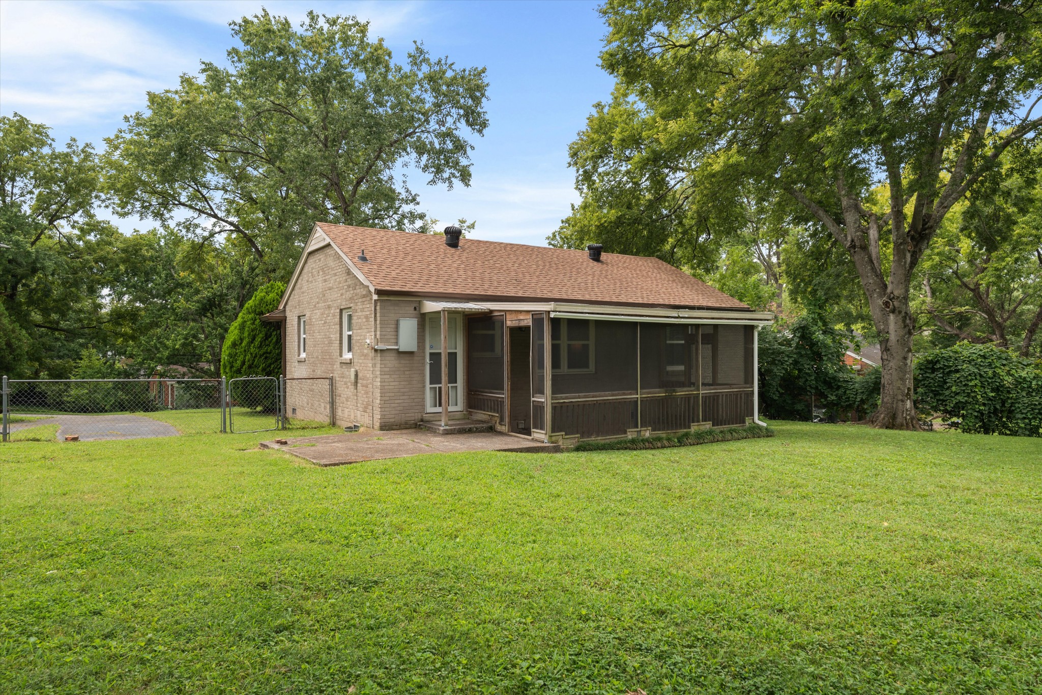 207 Theodore Rd