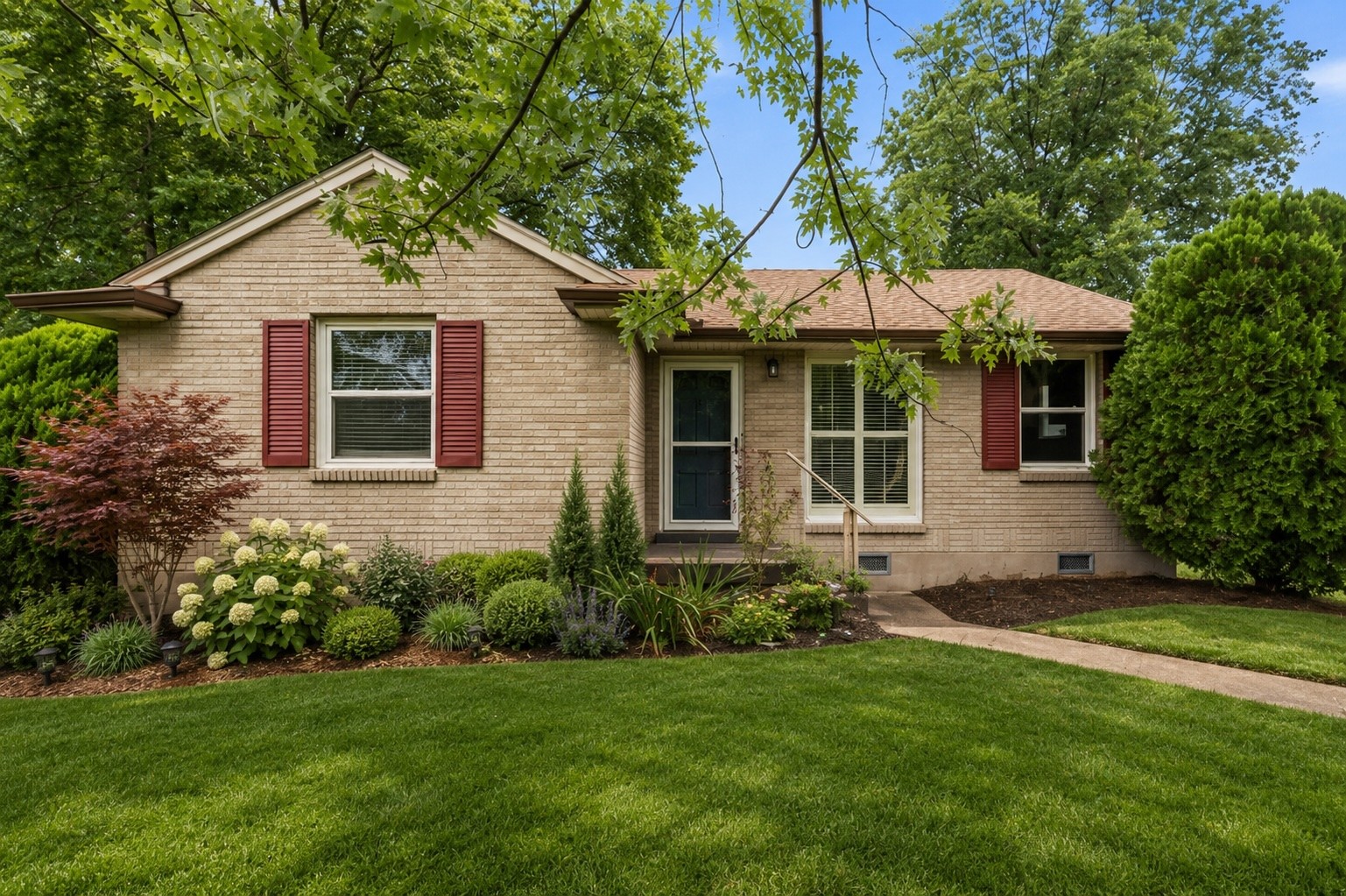 207 Theodore Rd