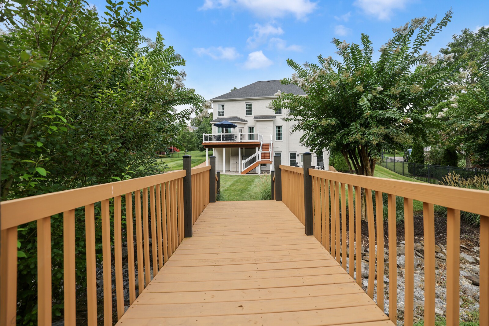 2020 Valley Brook Dr