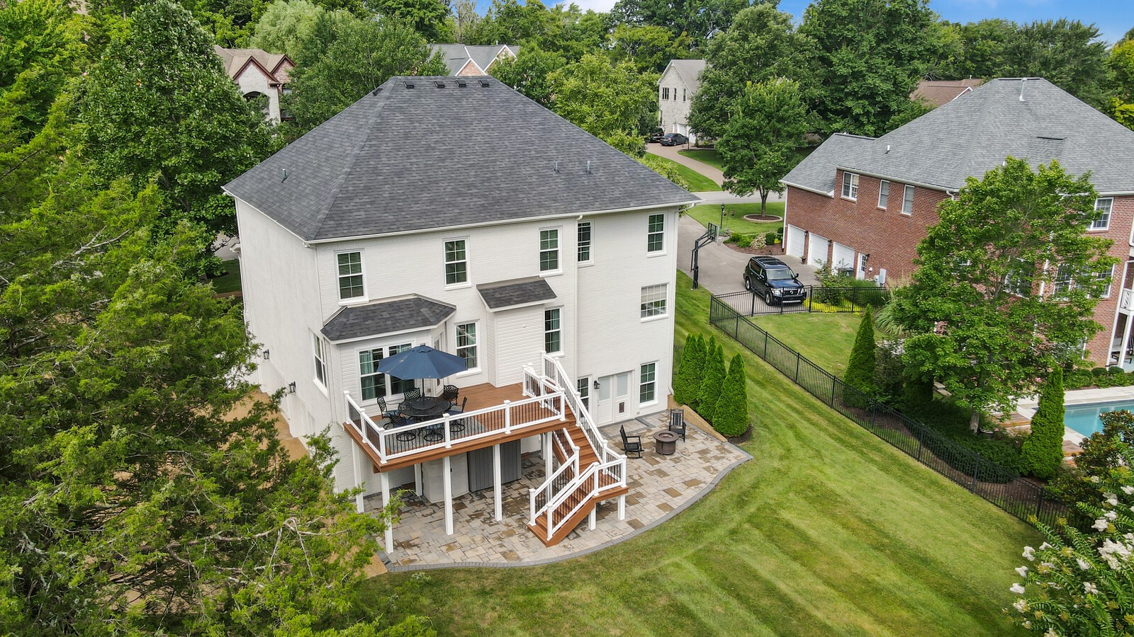2020 Valley Brook Dr
