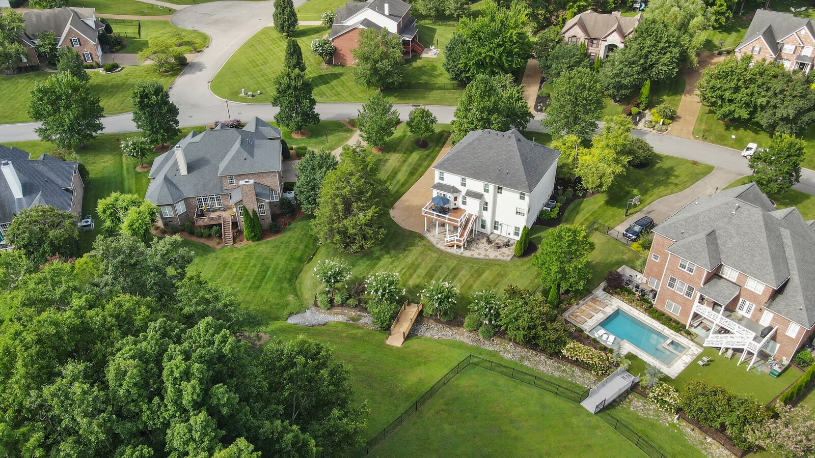 2020 Valley Brook Dr