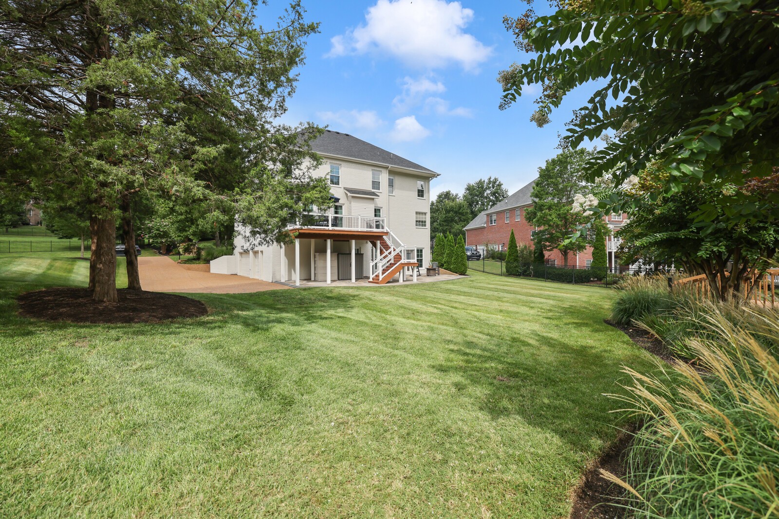 2020 Valley Brook Dr