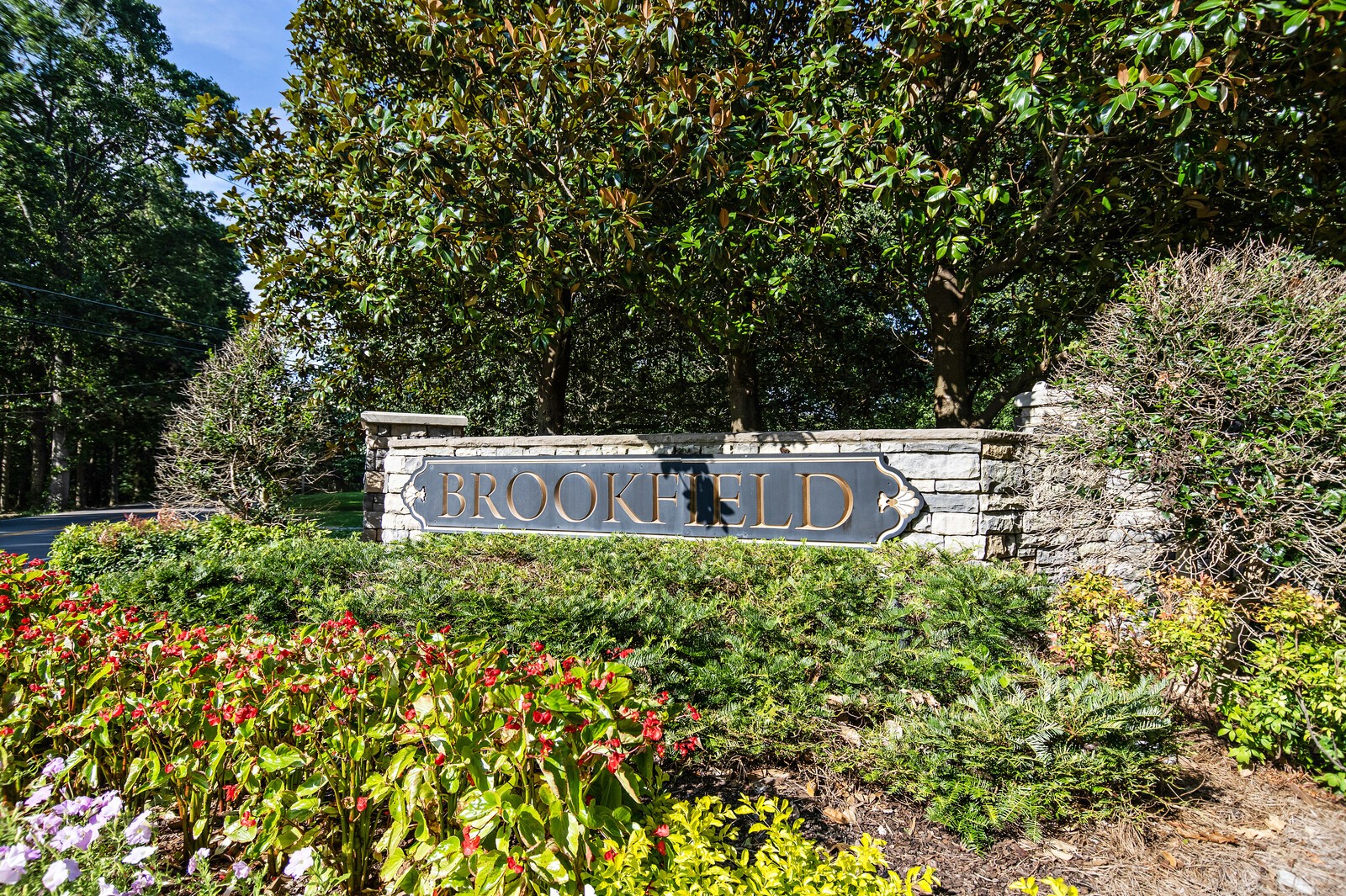 2020 Valley Brook Dr