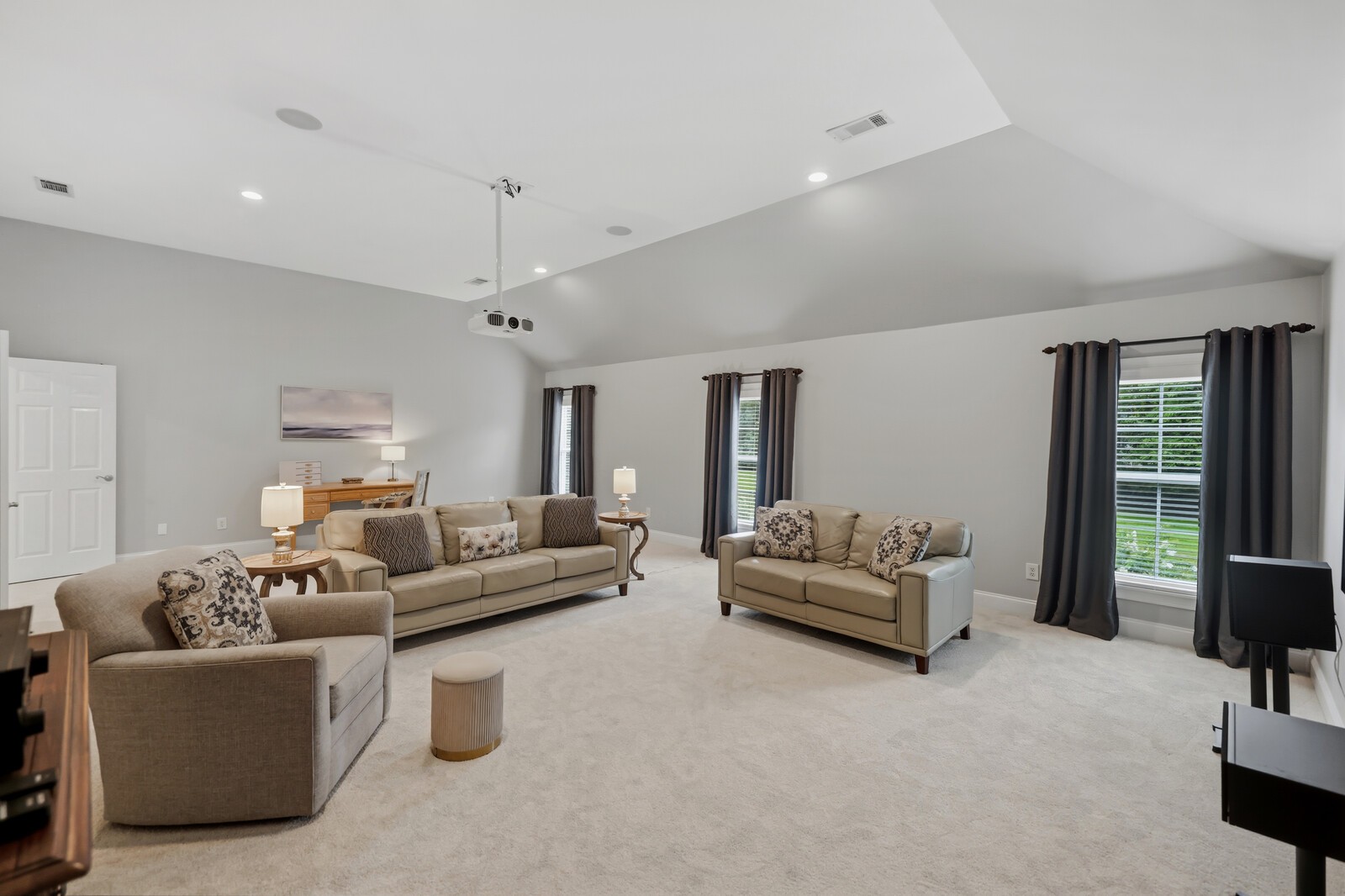 2020 Valley Brook Dr