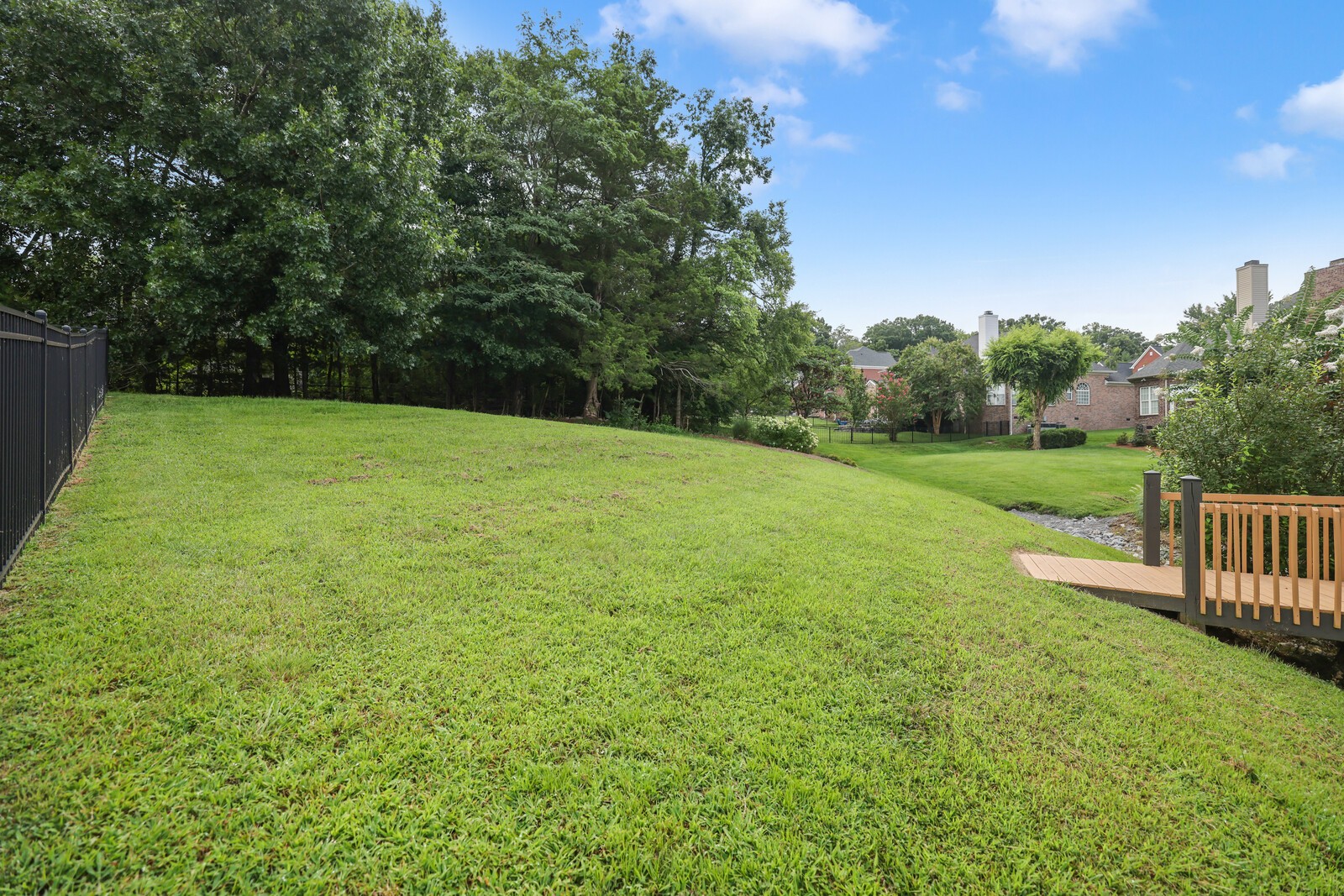 2020 Valley Brook Dr