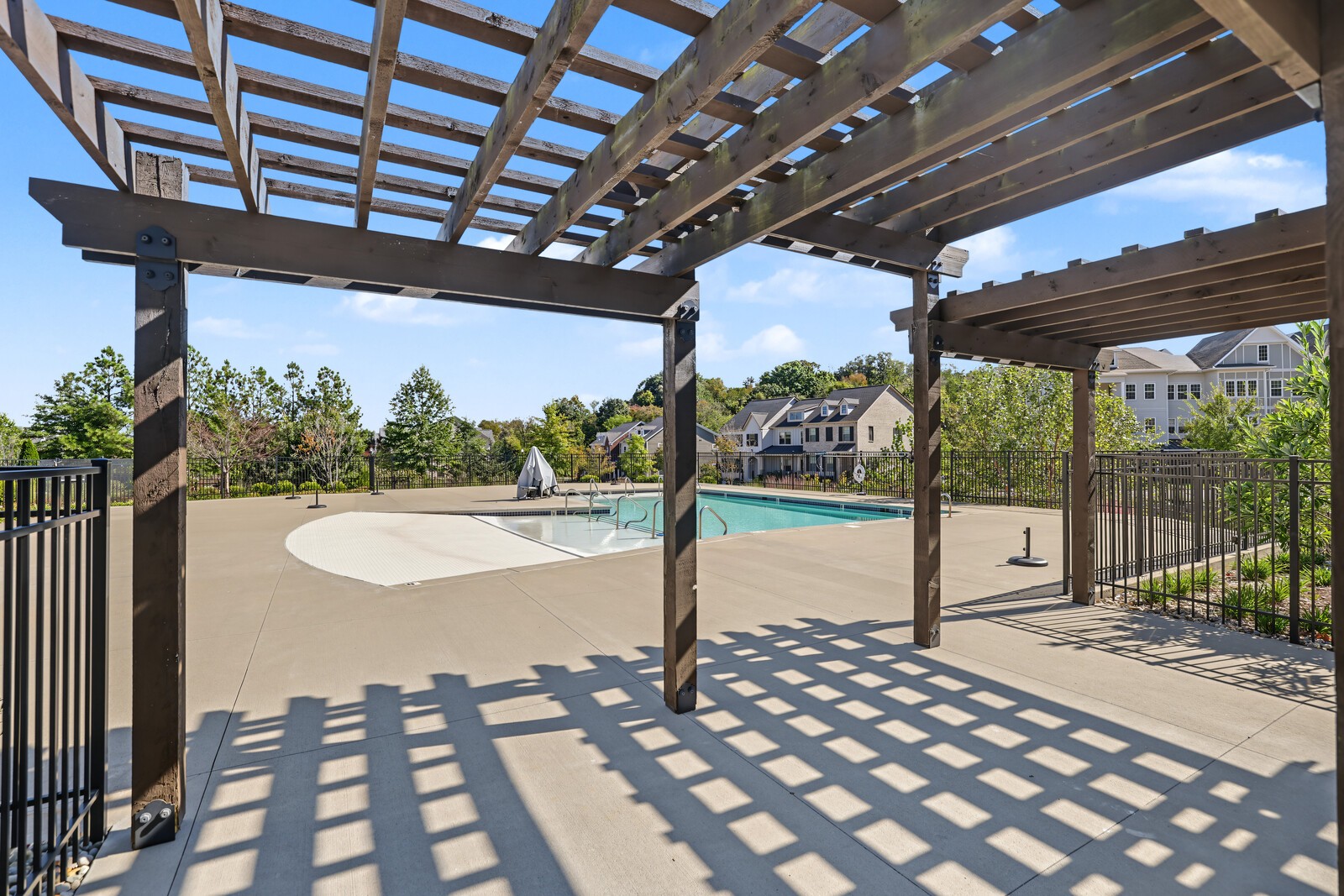 1610 Shadow Green Dr