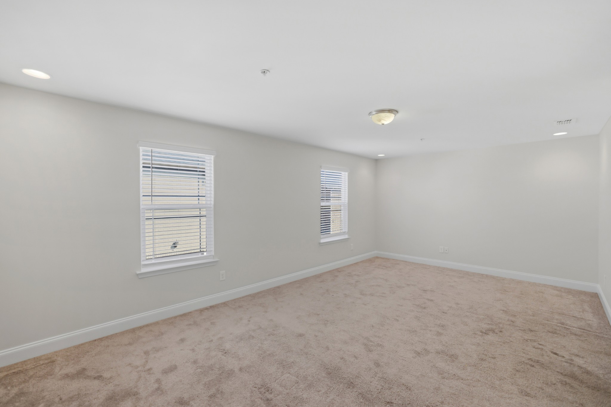1610 Shadow Green Dr