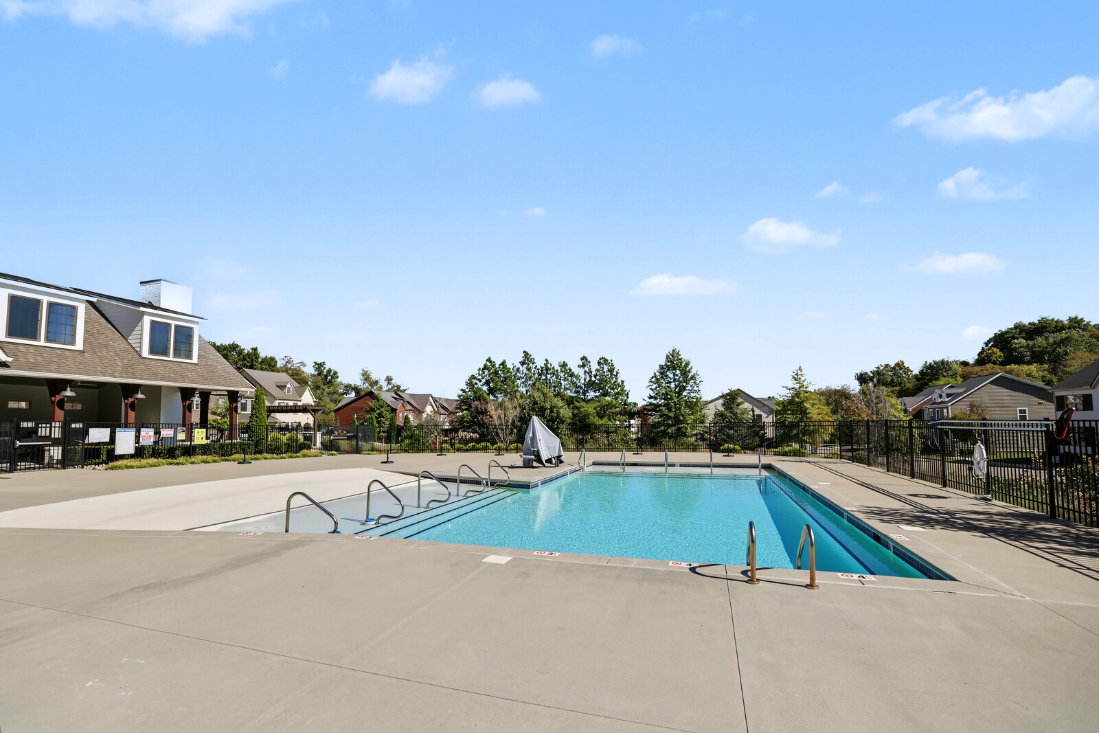 1610 Shadow Green Dr