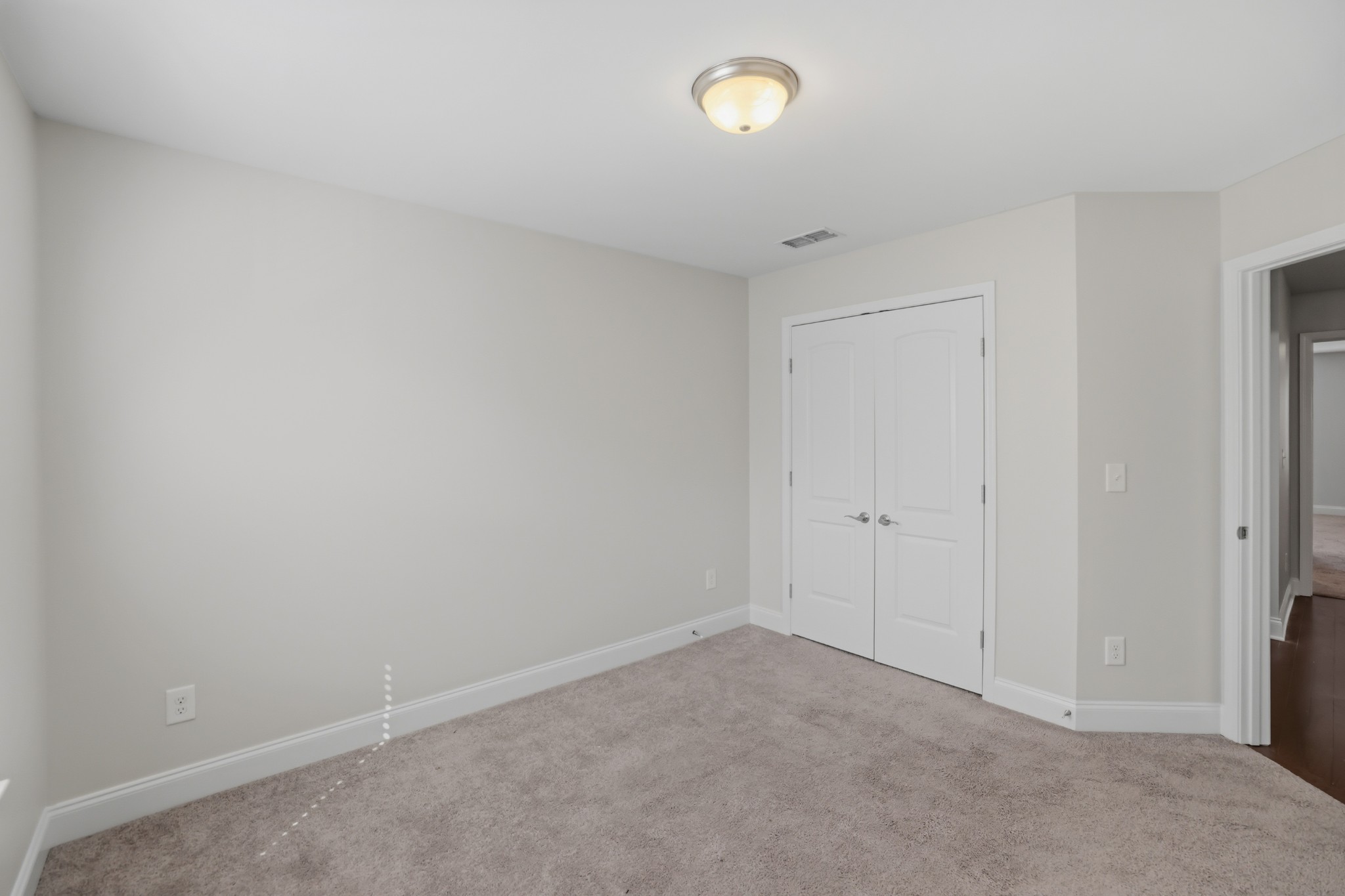 1610 Shadow Green Dr