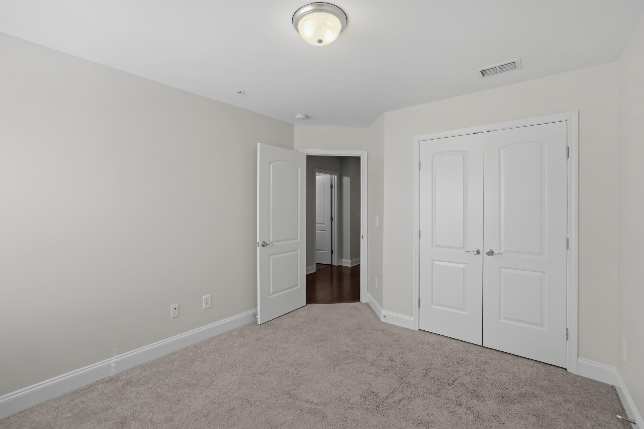 1610 Shadow Green Dr