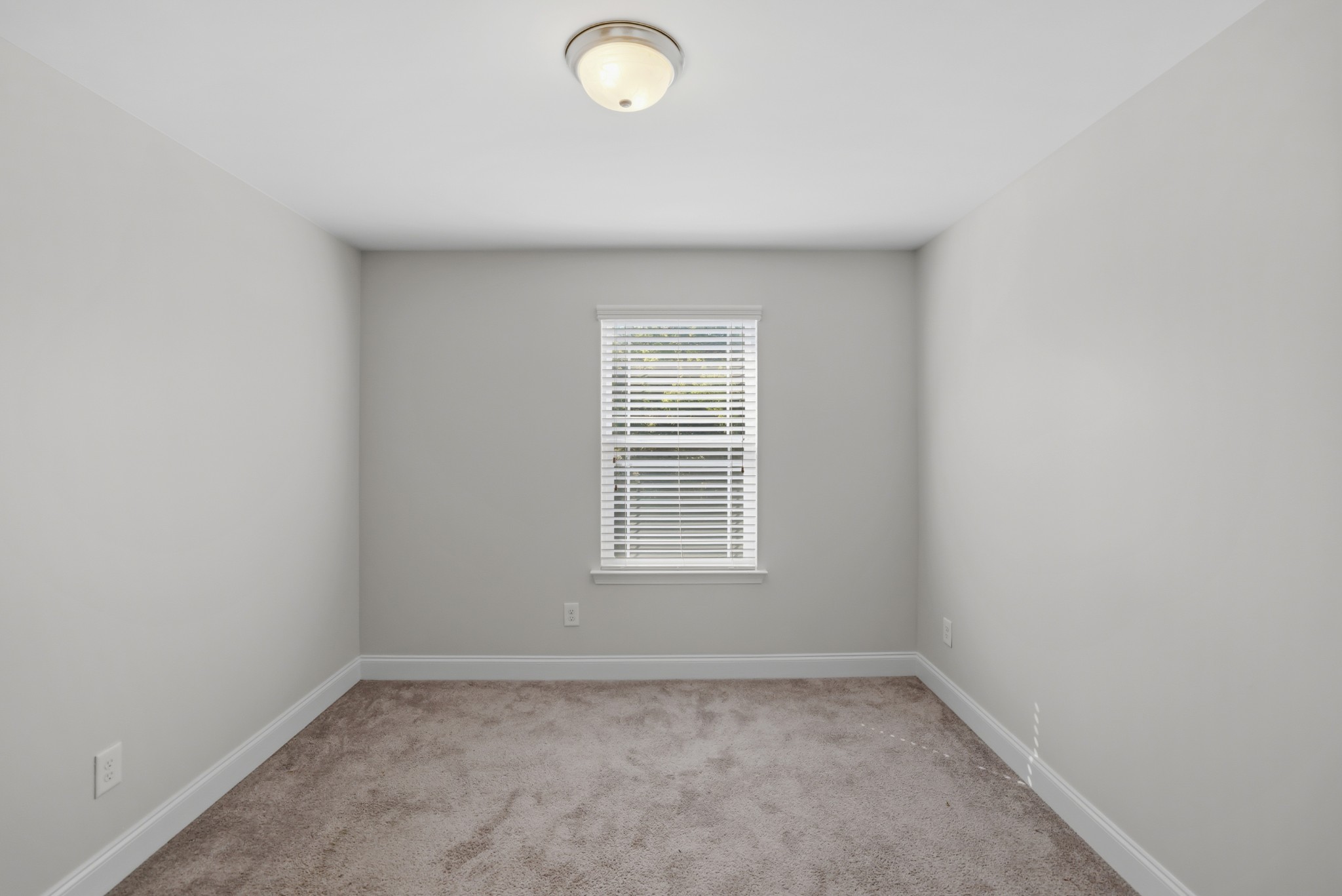 1610 Shadow Green Dr