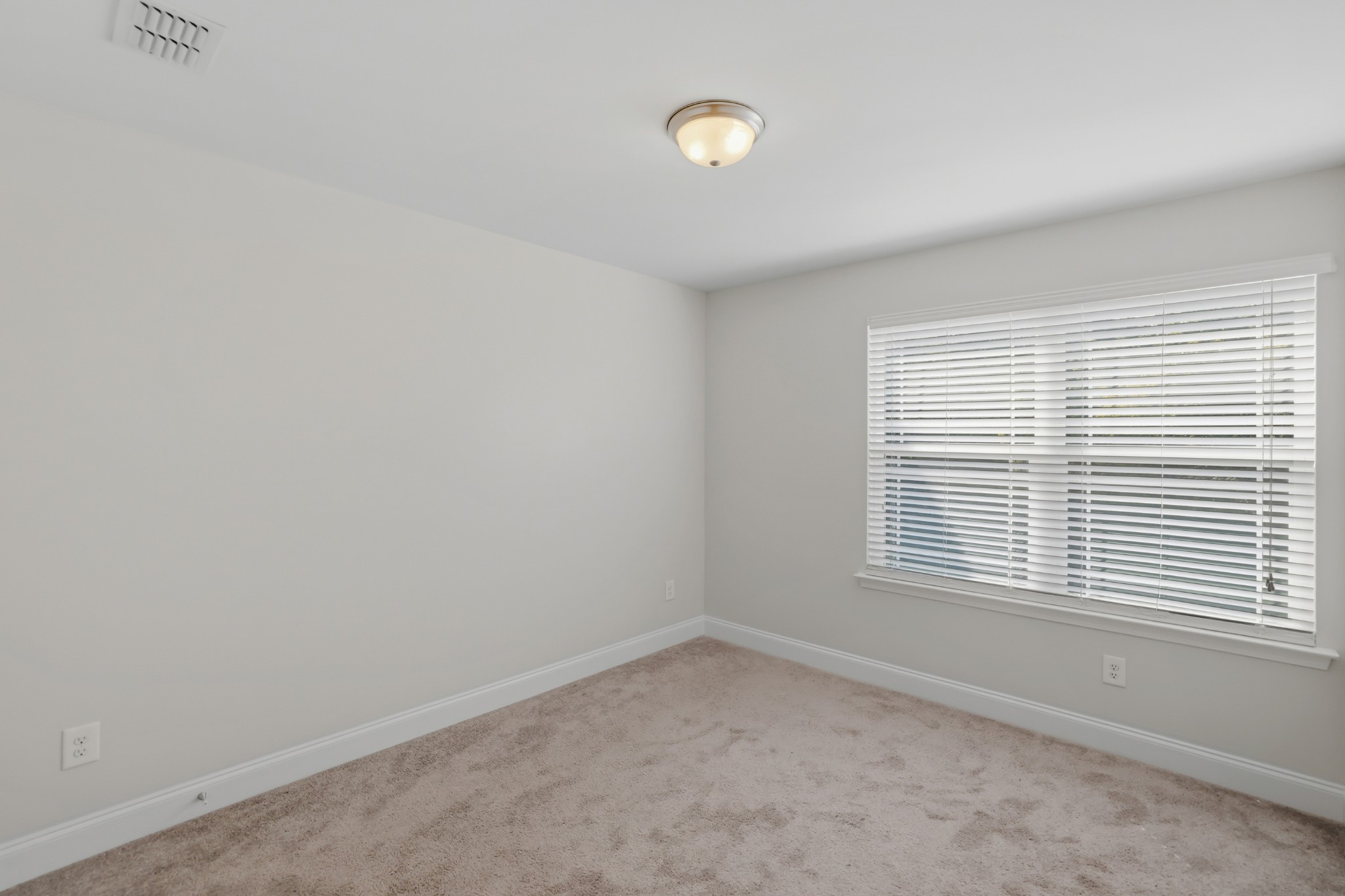 1610 Shadow Green Dr