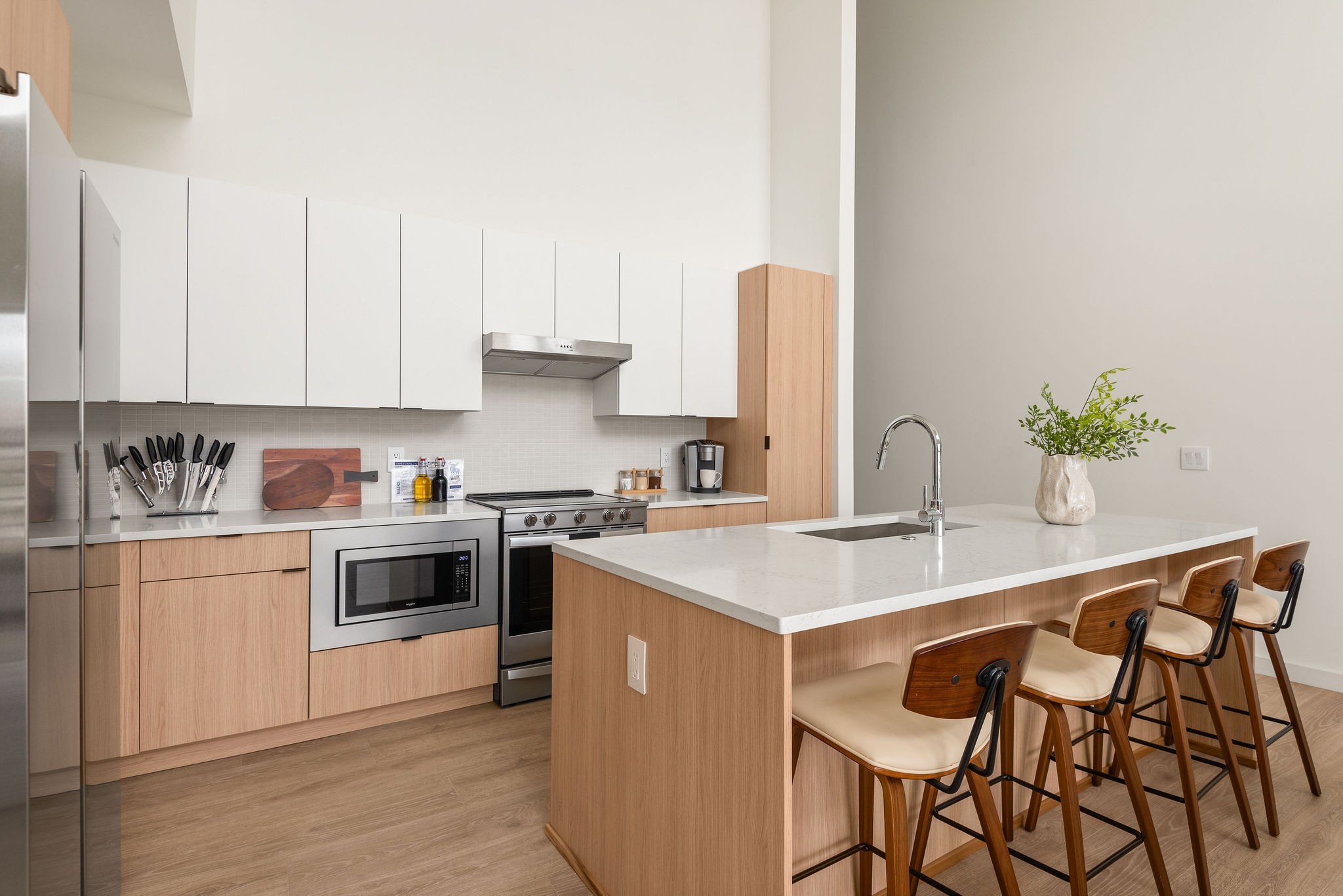 635 7th Ave, S Unit: 609