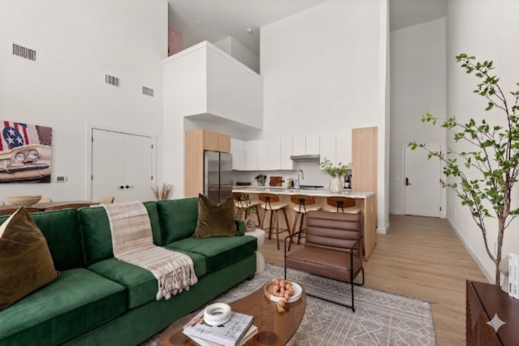 635 7th Ave, S Unit: 609