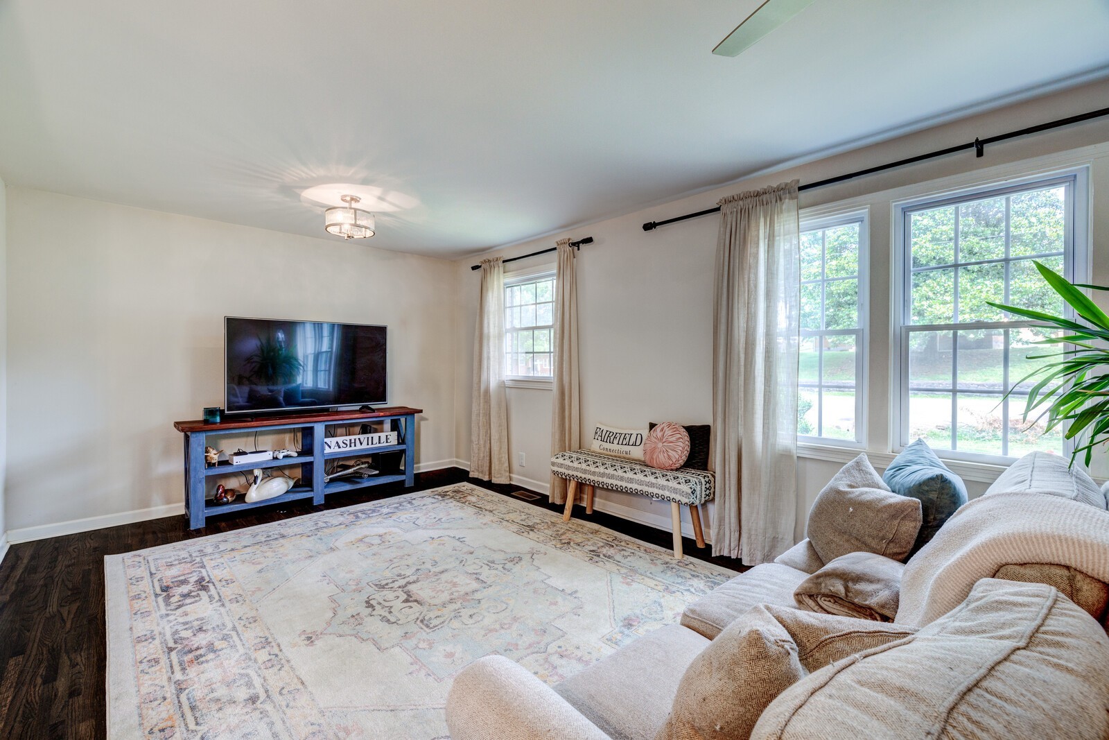 6502 Premier Dr