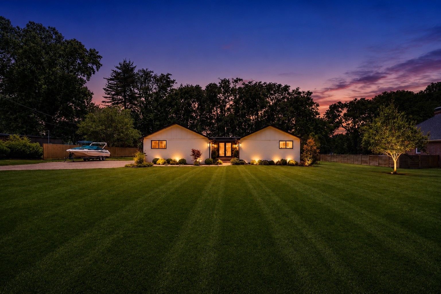 908 Lakeshore Dr