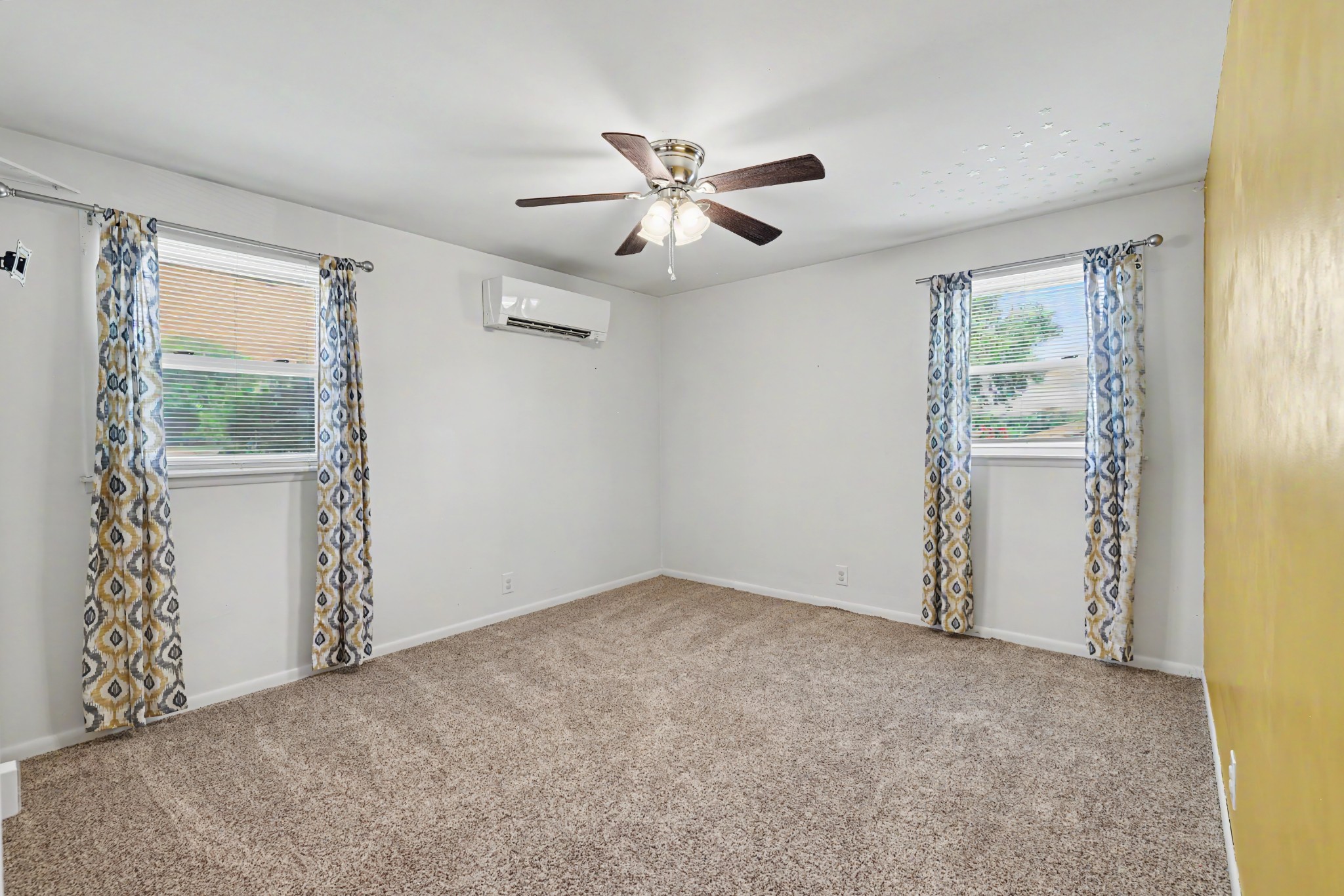 6656 Beacon Ln