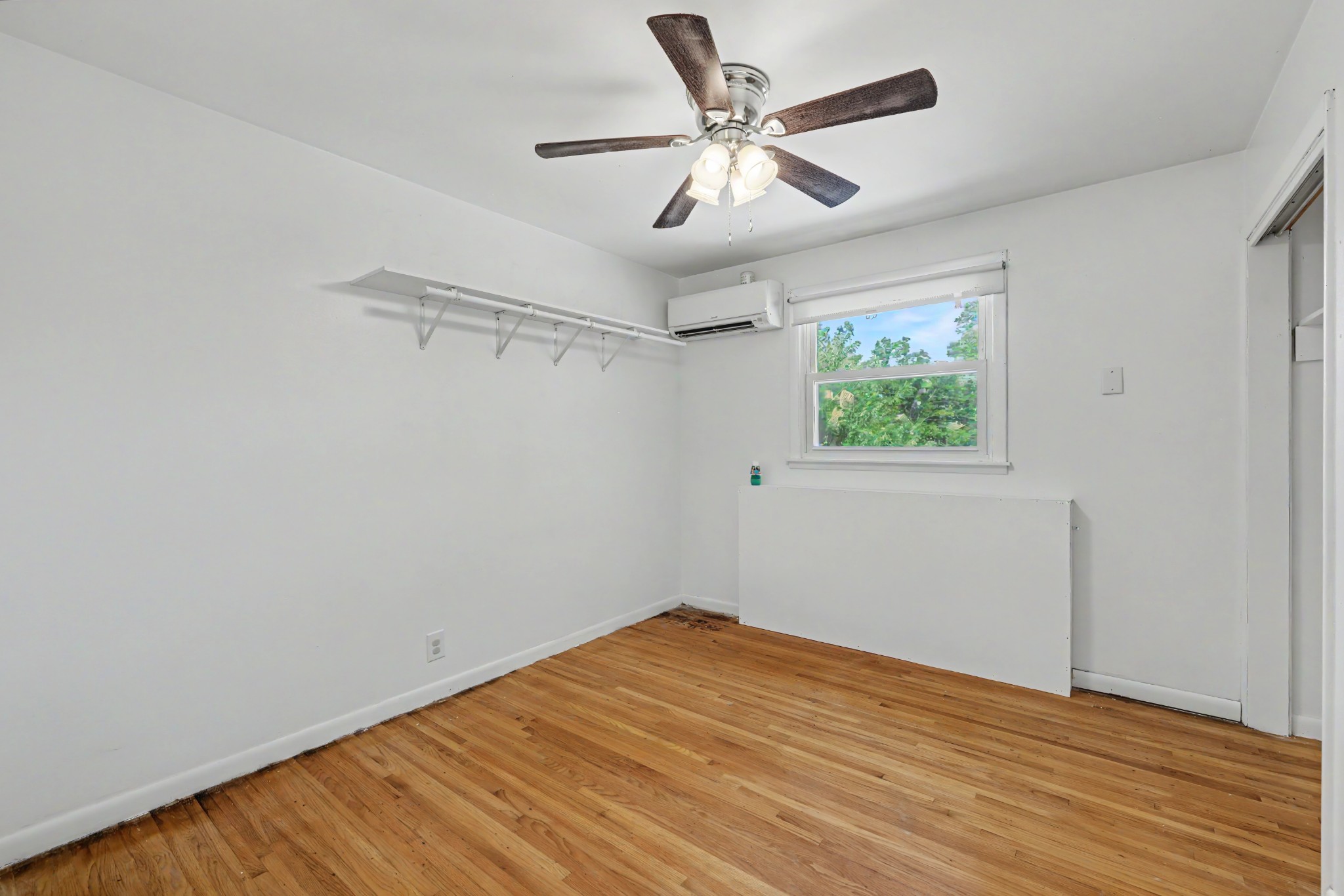 6656 Beacon Ln
